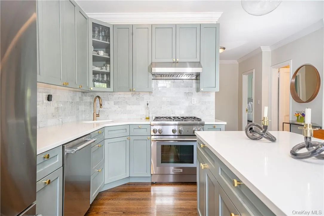Stainless Steel appliances, Center Island, Stainless Steel appliances, Center Island,