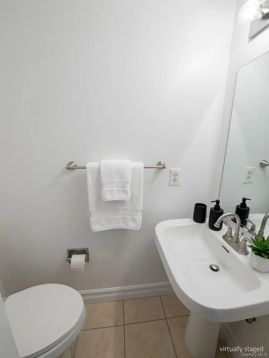 62 Creekside Cir, Ramapo, NY, 3 Bedrooms Bedrooms, 8 Rooms Rooms,1 BathroomBathrooms,Residential,For Rent,Creekside Cir,0,1021550 62 Creekside Cir, Ramapo, NY, 3 Bedrooms Bedrooms, 8 Rooms Rooms,1 BathroomBathrooms,Residential,For Rent,Creekside Cir,0,1021550