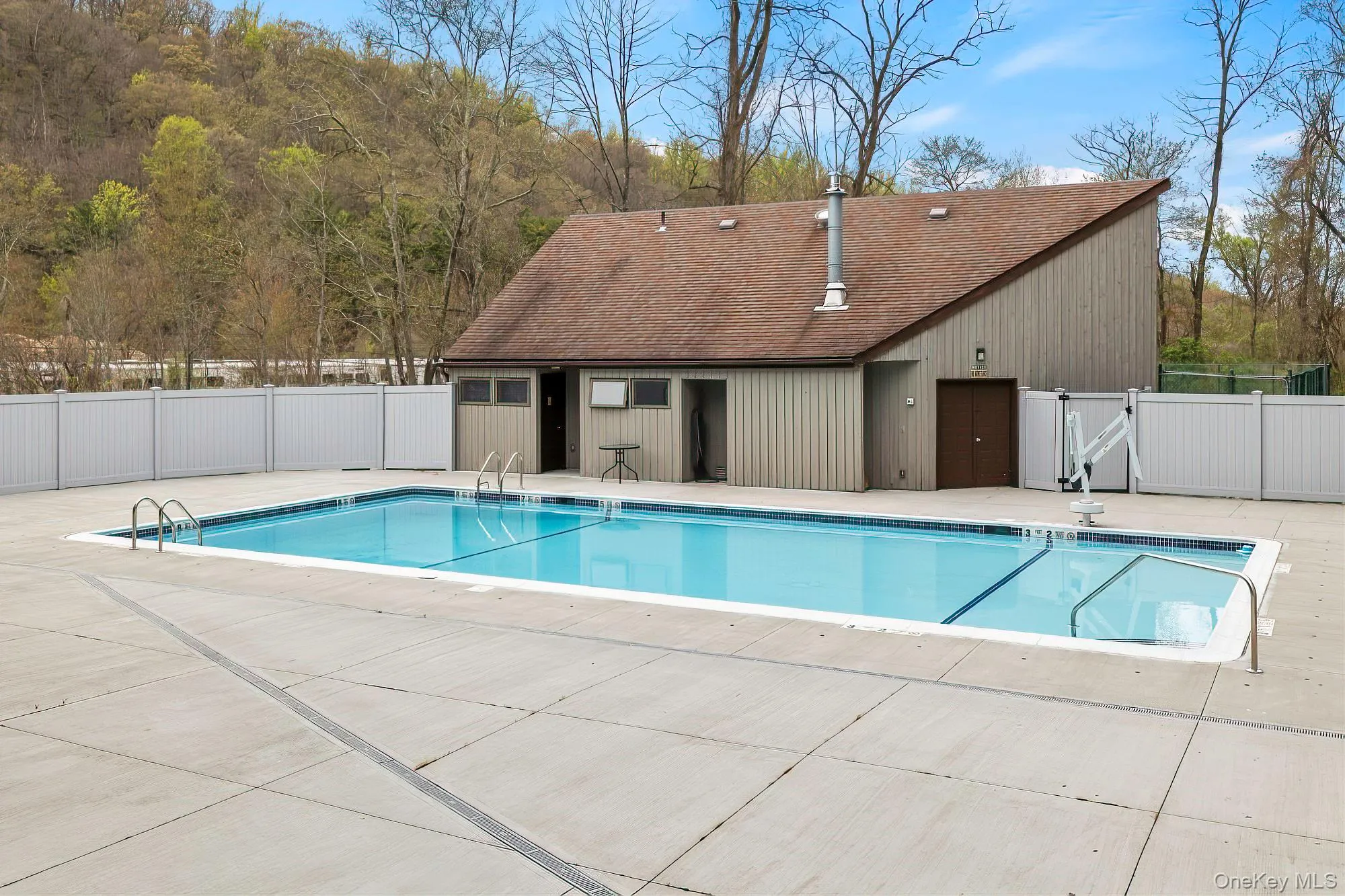 In-Ground Pool In-Ground Pool