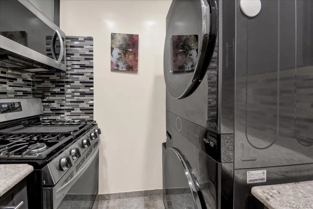 1200 Woodycrest Avenue, New York, NY, 4 Rooms Rooms,1 BathroomBathrooms,Residential,For Rent,Woodycrest,0,1021556 1200 Woodycrest Avenue, New York, NY, 4 Rooms Rooms,1 BathroomBathrooms,Residential,For Rent,Woodycrest,0,1021556