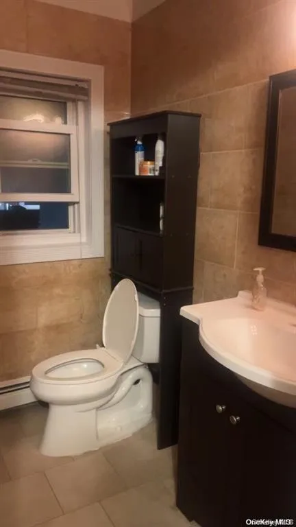33 Deer Park Avenue, Babylon, NY, 1 Bedroom Bedrooms, 3 Rooms Rooms,1 BathroomBathrooms,Residential Lease,For Rent,Deer Park,0,1021564 33 Deer Park Avenue, Babylon, NY, 1 Bedroom Bedrooms, 3 Rooms Rooms,1 BathroomBathrooms,Residential Lease,For Rent,Deer Park,0,1021564
