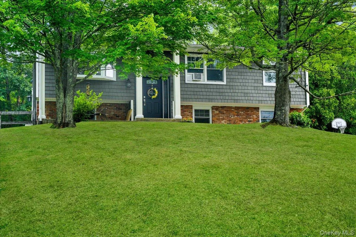 19 Saint Michaels Terrace, Carmel, NY, 3 Bedrooms Bedrooms, 8 Rooms Rooms,2 BathroomsBathrooms,Residential,For Rent,Saint Michaels,0,1021565 19 Saint Michaels Terrace, Carmel, NY, 3 Bedrooms Bedrooms, 8 Rooms Rooms,2 BathroomsBathrooms,Residential,For Rent,Saint Michaels,0,1021565