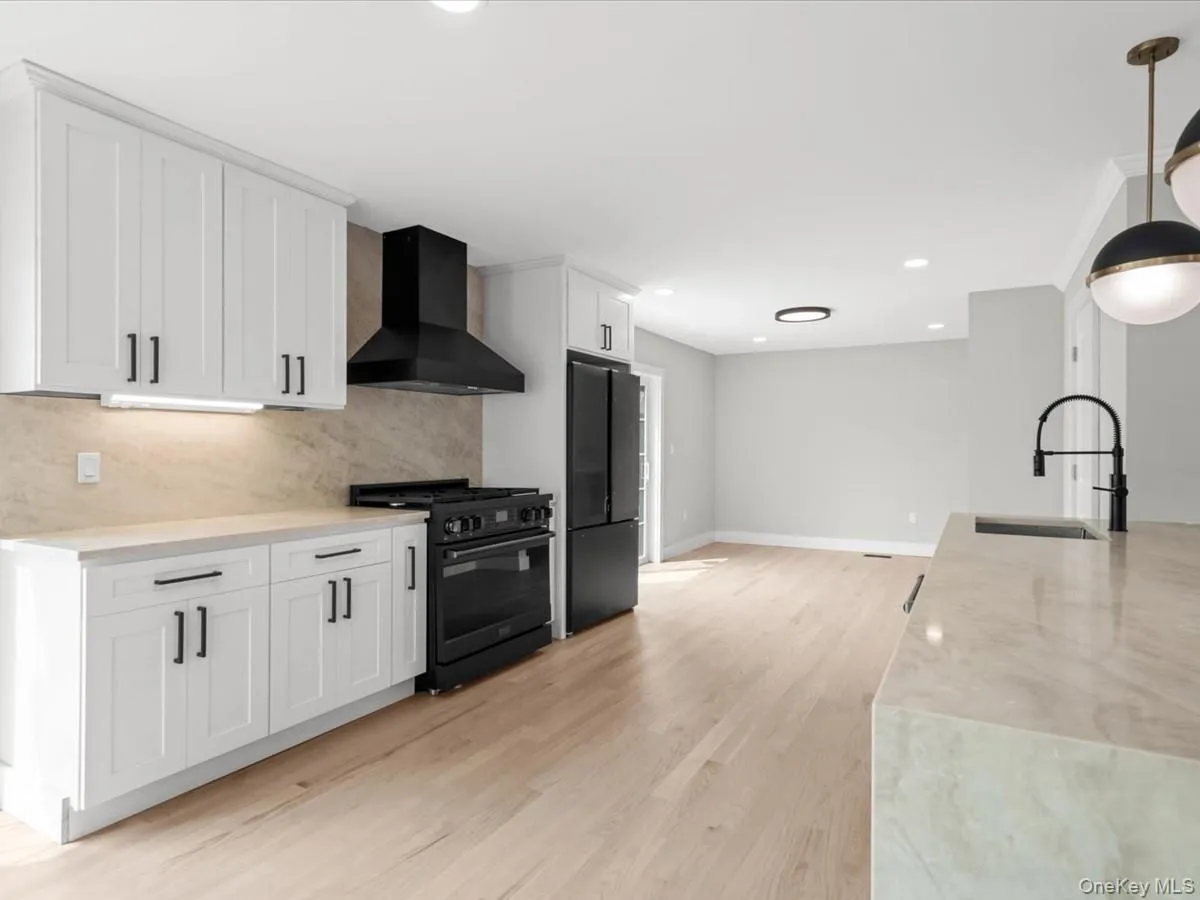 60 Westwood Road, Oyster Bay, NY, 6 Bedrooms Bedrooms, 10 Rooms Rooms,3 BathroomsBathrooms,Residential,For Rent,Westwood,0,1021568 60 Westwood Road, Oyster Bay, NY, 6 Bedrooms Bedrooms, 10 Rooms Rooms,3 BathroomsBathrooms,Residential,For Rent,Westwood,0,1021568