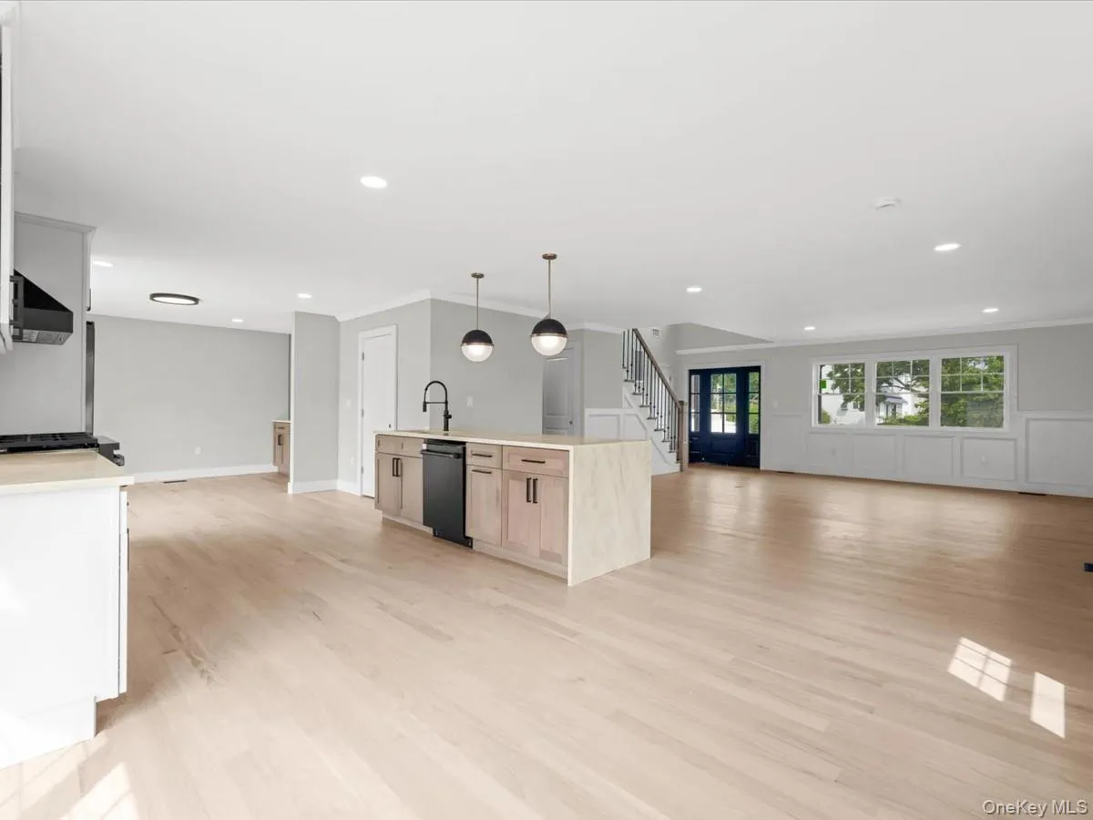 60 Westwood Road, Oyster Bay, NY, 6 Bedrooms Bedrooms, 10 Rooms Rooms,3 BathroomsBathrooms,Residential,For Rent,Westwood,0,1021568 60 Westwood Road, Oyster Bay, NY, 6 Bedrooms Bedrooms, 10 Rooms Rooms,3 BathroomsBathrooms,Residential,For Rent,Westwood,0,1021568