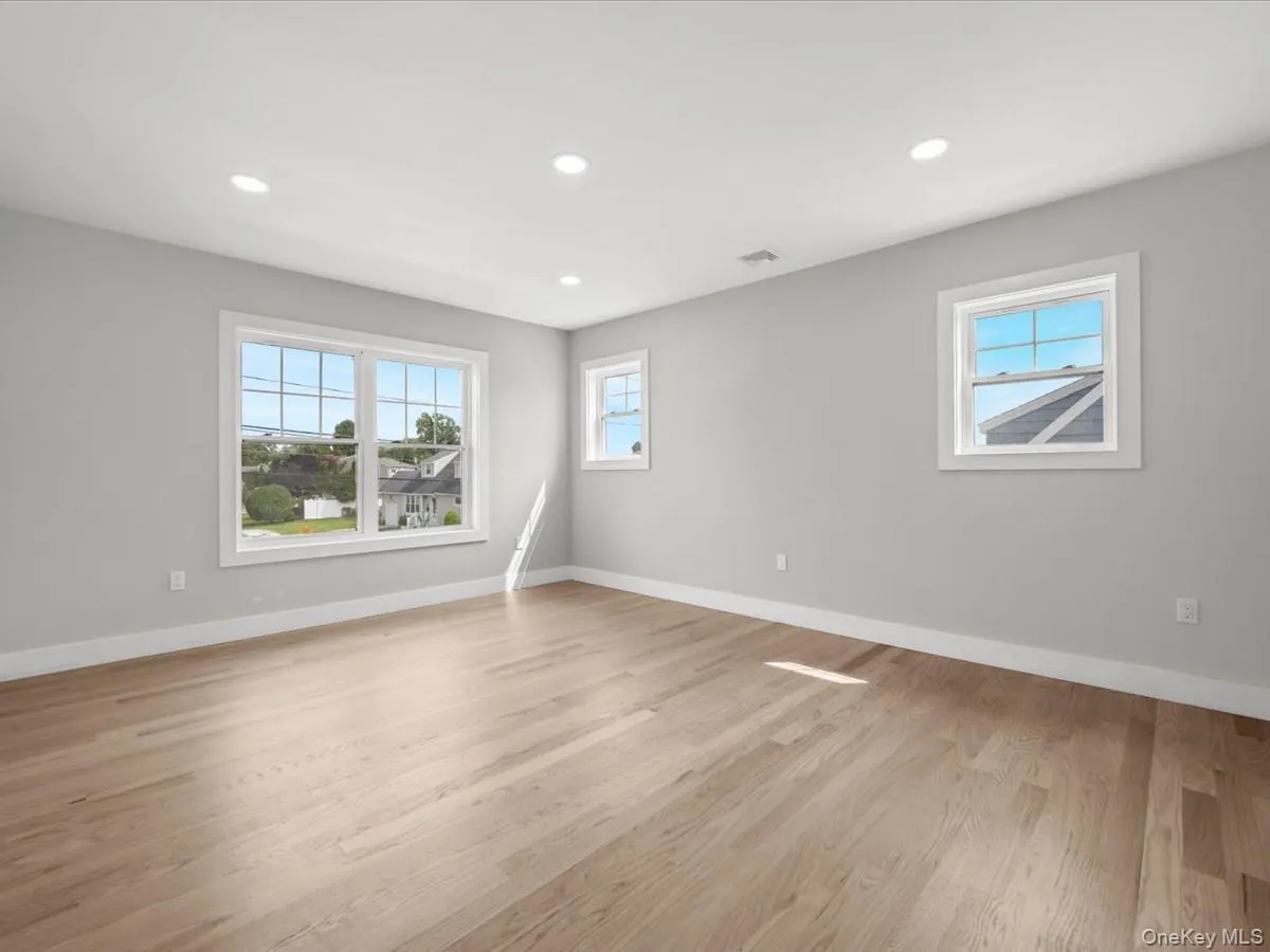 60 Westwood Road, Oyster Bay, NY, 6 Bedrooms Bedrooms, 10 Rooms Rooms,3 BathroomsBathrooms,Residential,For Rent,Westwood,0,1021568 60 Westwood Road, Oyster Bay, NY, 6 Bedrooms Bedrooms, 10 Rooms Rooms,3 BathroomsBathrooms,Residential,For Rent,Westwood,0,1021568