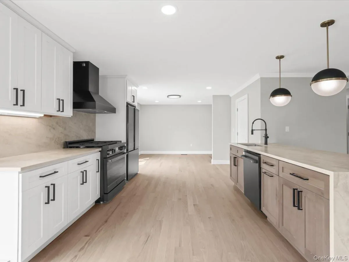60 Westwood Road, Oyster Bay, NY, 6 Bedrooms Bedrooms, 10 Rooms Rooms,3 BathroomsBathrooms,Residential,For Rent,Westwood,0,1021568 60 Westwood Road, Oyster Bay, NY, 6 Bedrooms Bedrooms, 10 Rooms Rooms,3 BathroomsBathrooms,Residential,For Rent,Westwood,0,1021568