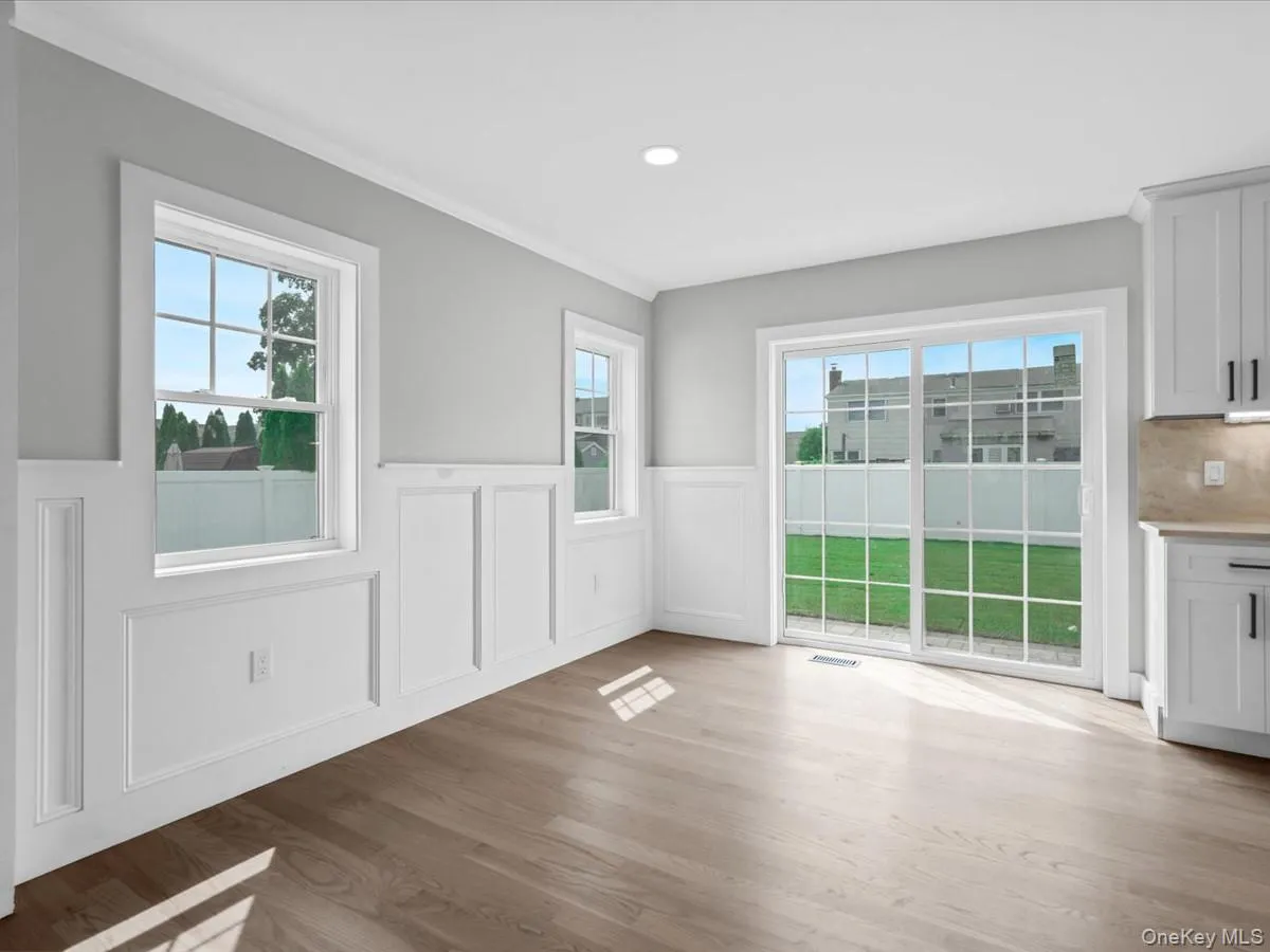 60 Westwood Road, Oyster Bay, NY, 6 Bedrooms Bedrooms, 10 Rooms Rooms,3 BathroomsBathrooms,Residential,For Rent,Westwood,0,1021568 60 Westwood Road, Oyster Bay, NY, 6 Bedrooms Bedrooms, 10 Rooms Rooms,3 BathroomsBathrooms,Residential,For Rent,Westwood,0,1021568