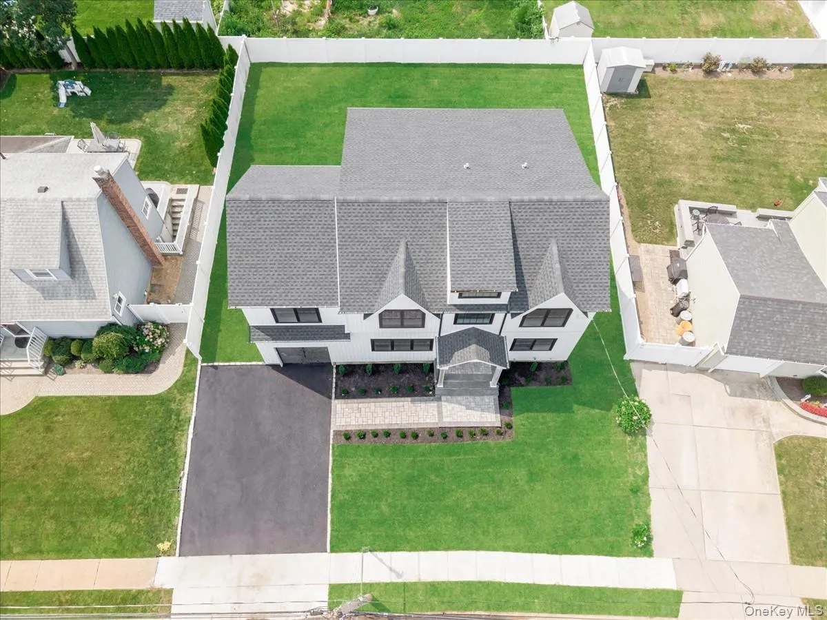 60 Westwood Road, Oyster Bay, NY, 6 Bedrooms Bedrooms, 10 Rooms Rooms,3 BathroomsBathrooms,Residential,For Rent,Westwood,0,1021568 60 Westwood Road, Oyster Bay, NY, 6 Bedrooms Bedrooms, 10 Rooms Rooms,3 BathroomsBathrooms,Residential,For Rent,Westwood,0,1021568