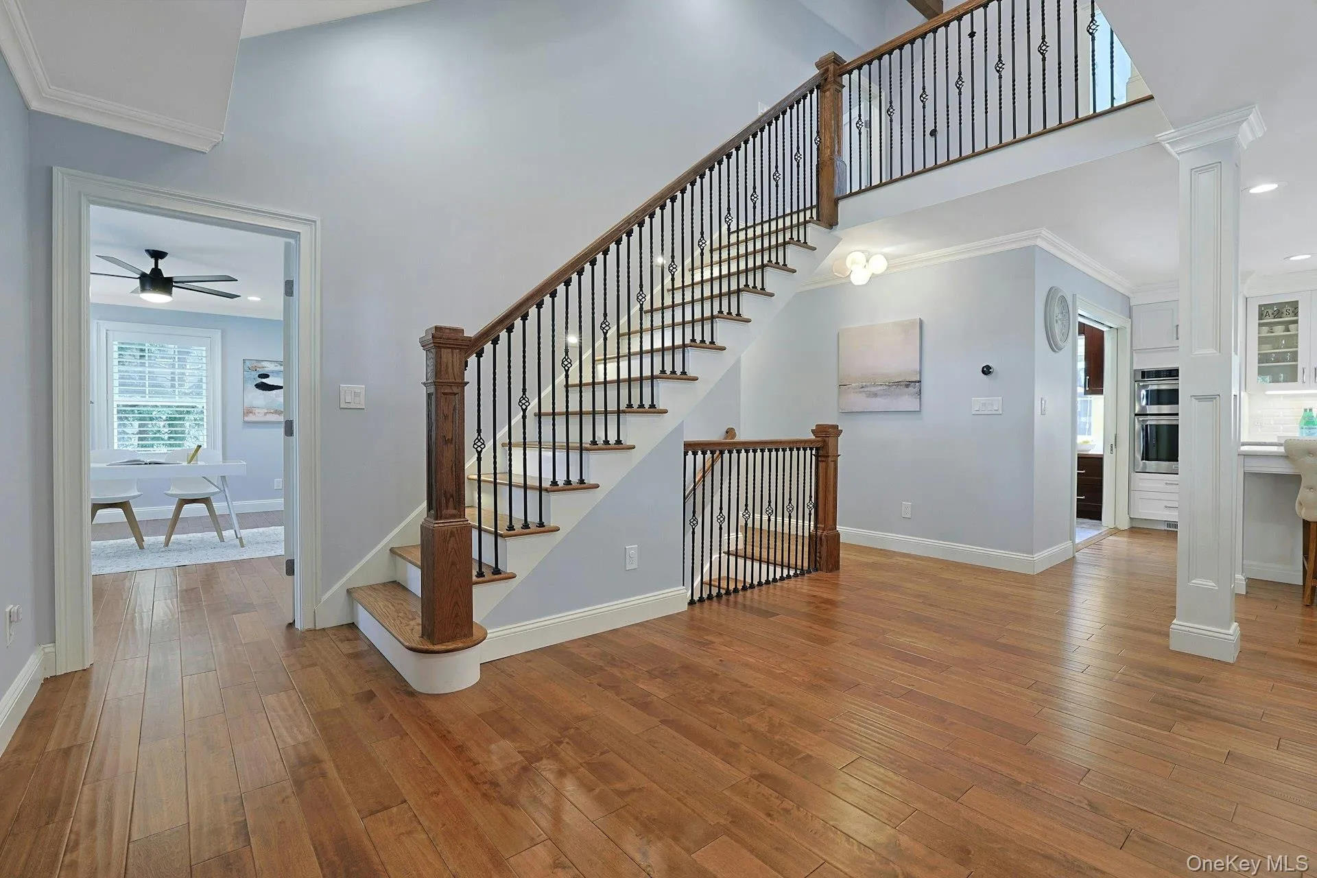 Dramatic double-height entry creates a striking first impression. Dramatic double-height entry creates a striking first impression.