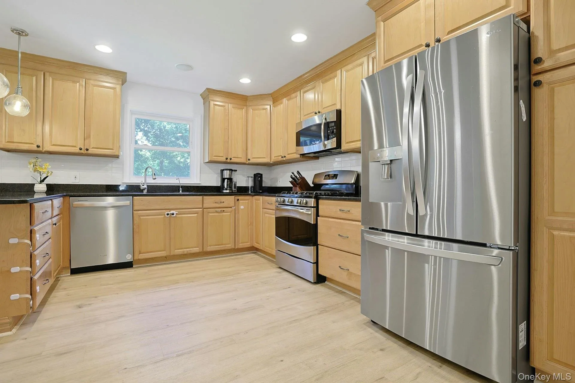 10 Pepperill Court, Clarkstown, NY, 4 Bedrooms Bedrooms, 9 Rooms Rooms,2 BathroomsBathrooms,Residential,For Rent,Pepperill,0,1021575 10 Pepperill Court, Clarkstown, NY, 4 Bedrooms Bedrooms, 9 Rooms Rooms,2 BathroomsBathrooms,Residential,For Rent,Pepperill,0,1021575