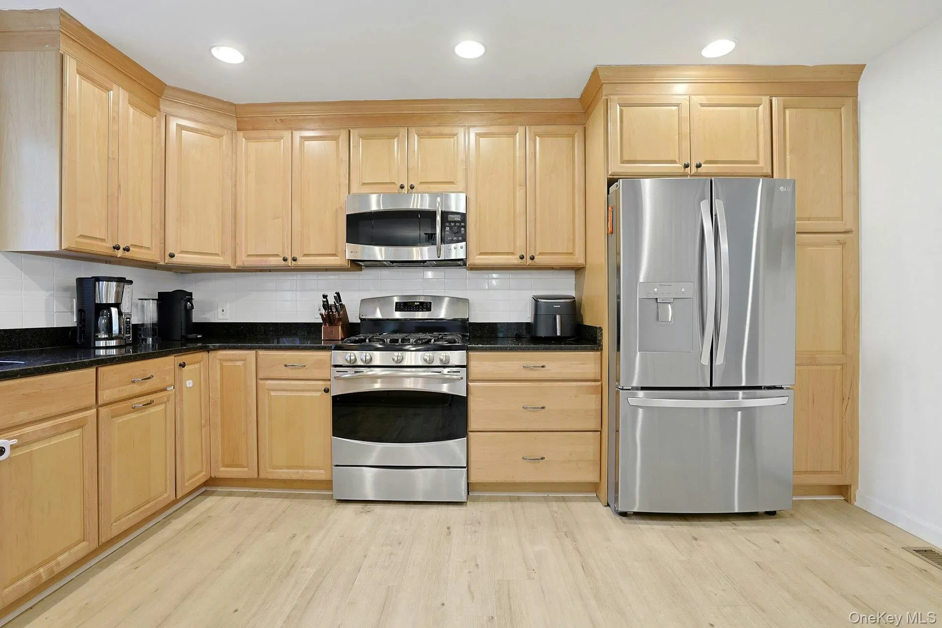 10 Pepperill Court, Clarkstown, NY, 4 Bedrooms Bedrooms, 9 Rooms Rooms,2 BathroomsBathrooms,Residential,For Rent,Pepperill,0,1021575 10 Pepperill Court, Clarkstown, NY, 4 Bedrooms Bedrooms, 9 Rooms Rooms,2 BathroomsBathrooms,Residential,For Rent,Pepperill,0,1021575