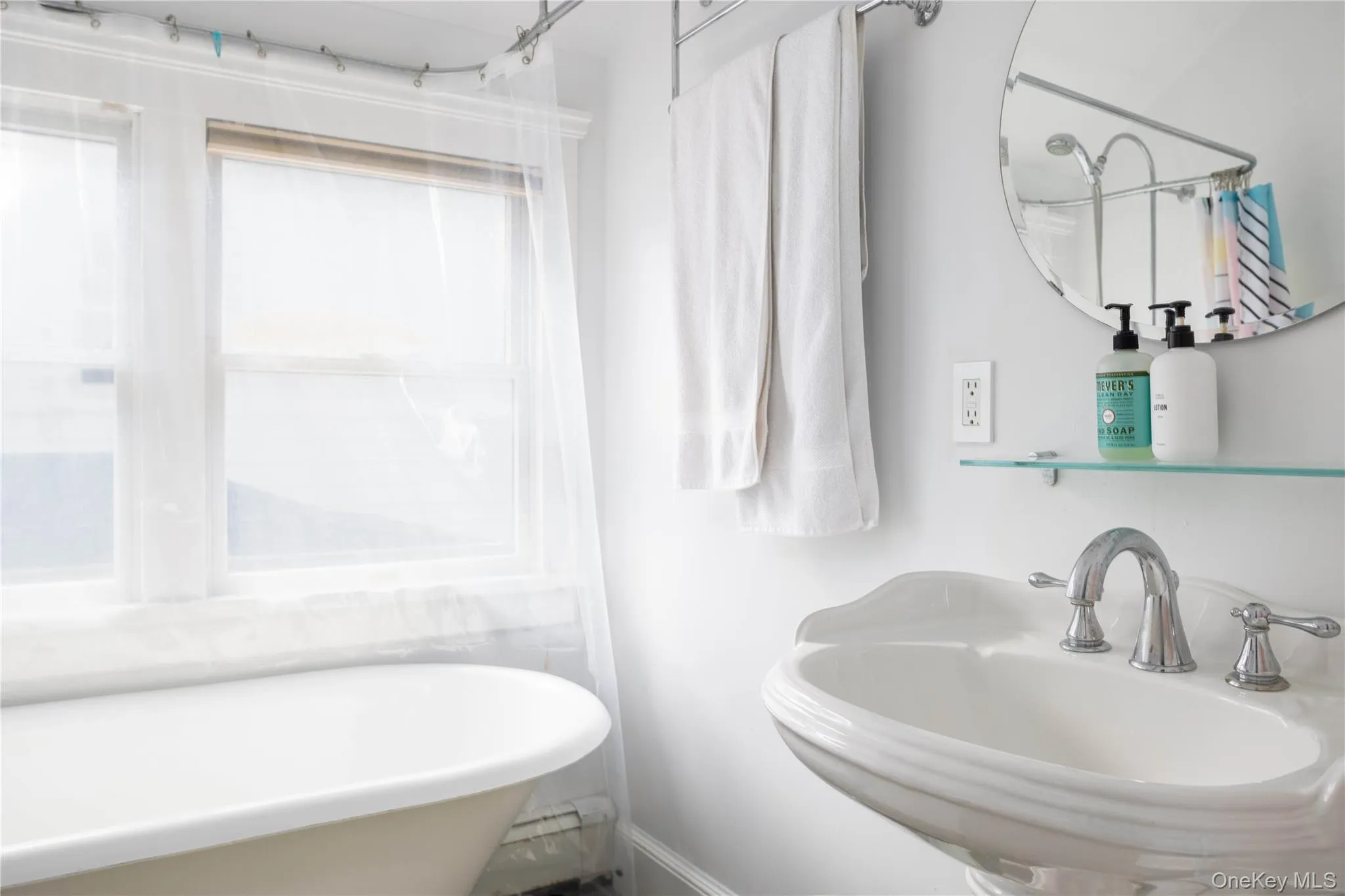 217 Center Street, Southold, NY, 3 Bedrooms Bedrooms, 6 Rooms Rooms,2 BathroomsBathrooms,Residential,For Rent,Center,0,1021578 217 Center Street, Southold, NY, 3 Bedrooms Bedrooms, 6 Rooms Rooms,2 BathroomsBathrooms,Residential,For Rent,Center,0,1021578