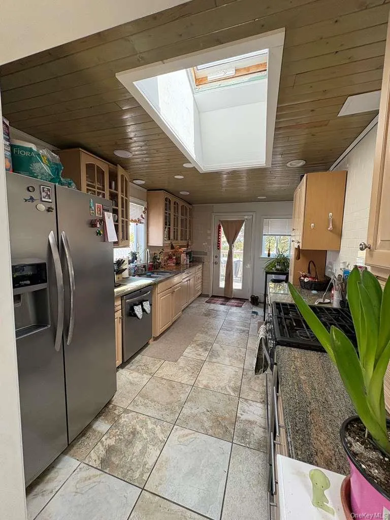 18103 145th Road, New York, NY, 4 Bedrooms Bedrooms, 13 Rooms Rooms,2 BathroomsBathrooms,Residential,For Rent,145th,0,1021588 18103 145th Road, New York, NY, 4 Bedrooms Bedrooms, 13 Rooms Rooms,2 BathroomsBathrooms,Residential,For Rent,145th,0,1021588