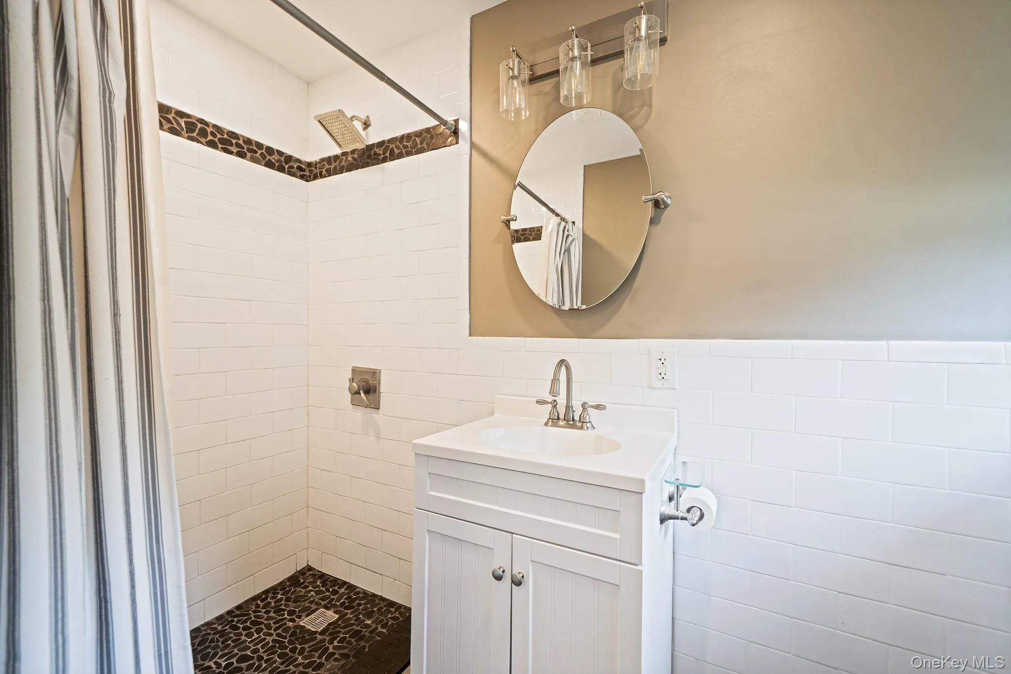 1 Blue Spruce Lane, Smithtown, NY, 3 Bedrooms Bedrooms, 8 Rooms Rooms,2 BathroomsBathrooms,Residential,For Rent,Blue Spruce,0,1021591 1 Blue Spruce Lane, Smithtown, NY, 3 Bedrooms Bedrooms, 8 Rooms Rooms,2 BathroomsBathrooms,Residential,For Rent,Blue Spruce,0,1021591