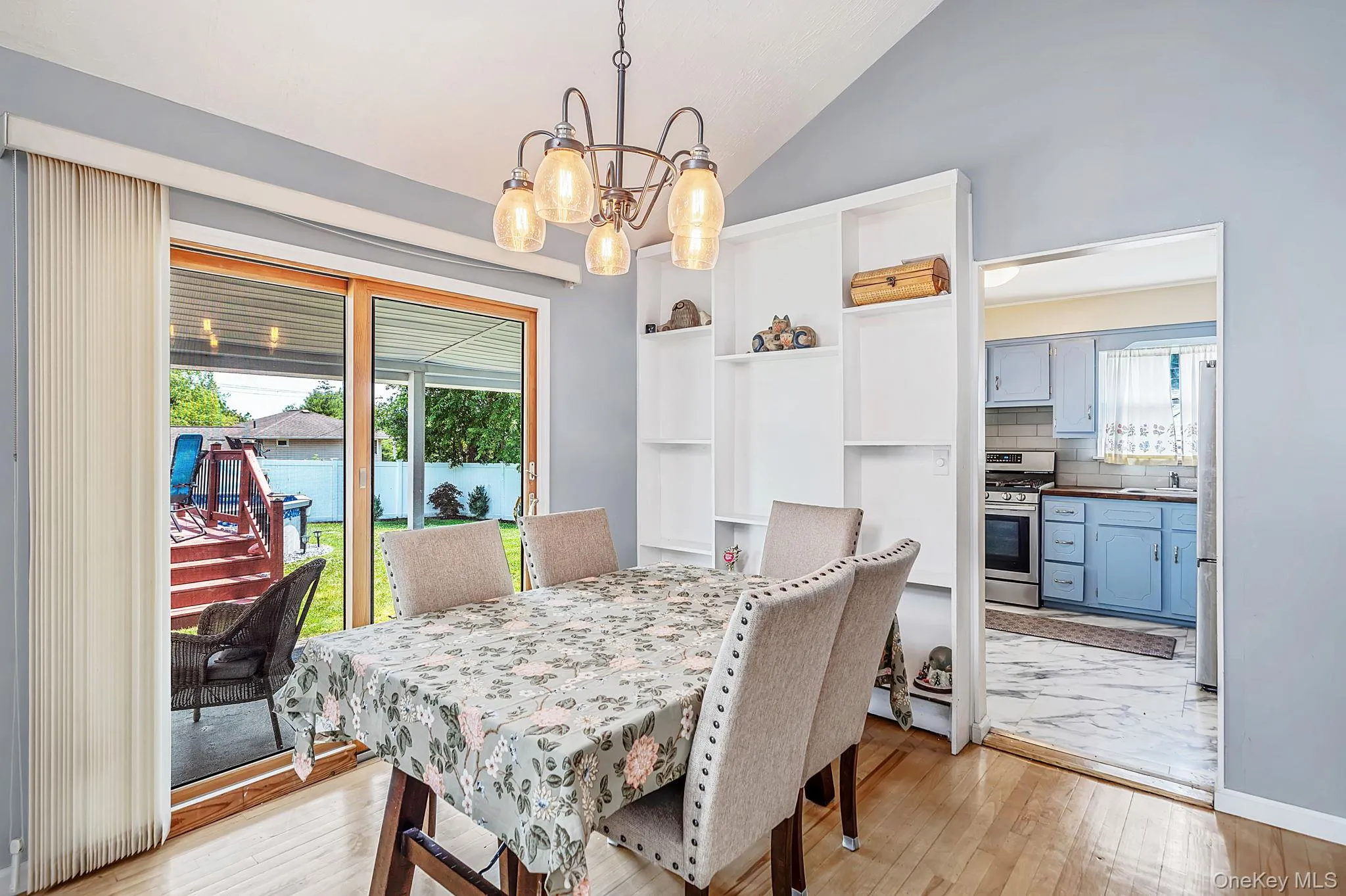 1 Blue Spruce Lane, Smithtown, NY, 3 Bedrooms Bedrooms, 8 Rooms Rooms,2 BathroomsBathrooms,Residential,For Rent,Blue Spruce,0,1021591 1 Blue Spruce Lane, Smithtown, NY, 3 Bedrooms Bedrooms, 8 Rooms Rooms,2 BathroomsBathrooms,Residential,For Rent,Blue Spruce,0,1021591