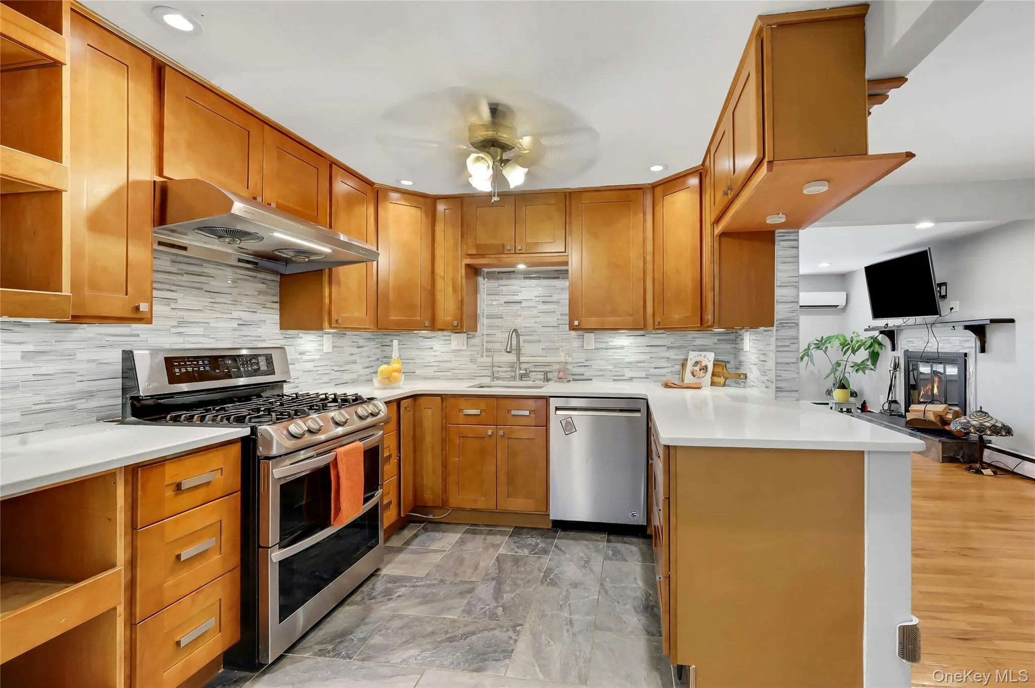 12 Short Hill Road, Clarkstown, NY, 4 Bedrooms Bedrooms, 6 Rooms Rooms,2 BathroomsBathrooms,Residential,For Rent,Short Hill,0,1021593 12 Short Hill Road, Clarkstown, NY, 4 Bedrooms Bedrooms, 6 Rooms Rooms,2 BathroomsBathrooms,Residential,For Rent,Short Hill,0,1021593