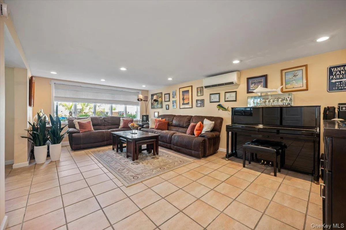 311 Blackheath Road, Hempstead, NY, 3 Bedrooms Bedrooms, 8 Rooms Rooms,2 BathroomsBathrooms,Residential,For Rent,Blackheath,0,1021595 311 Blackheath Road, Hempstead, NY, 3 Bedrooms Bedrooms, 8 Rooms Rooms,2 BathroomsBathrooms,Residential,For Rent,Blackheath,0,1021595