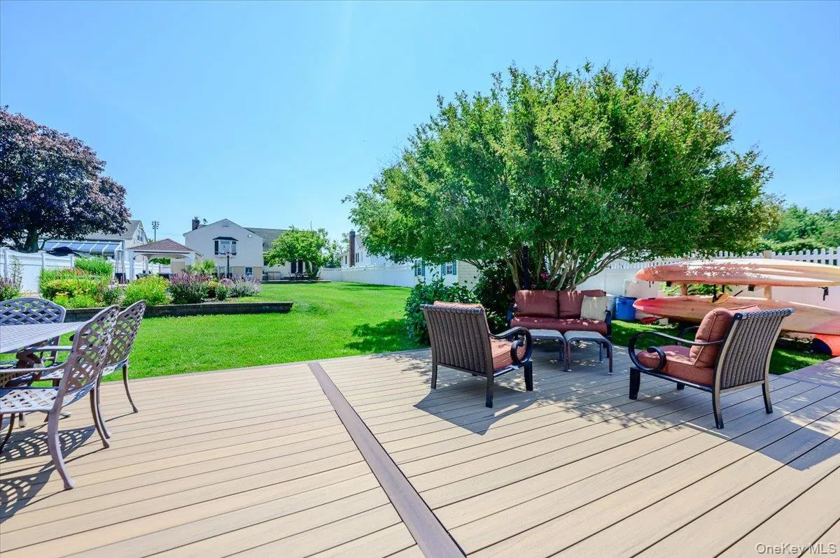 311 Blackheath Road, Hempstead, NY, 3 Bedrooms Bedrooms, 8 Rooms Rooms,2 BathroomsBathrooms,Residential,For Rent,Blackheath,0,1021595 311 Blackheath Road, Hempstead, NY, 3 Bedrooms Bedrooms, 8 Rooms Rooms,2 BathroomsBathrooms,Residential,For Rent,Blackheath,0,1021595