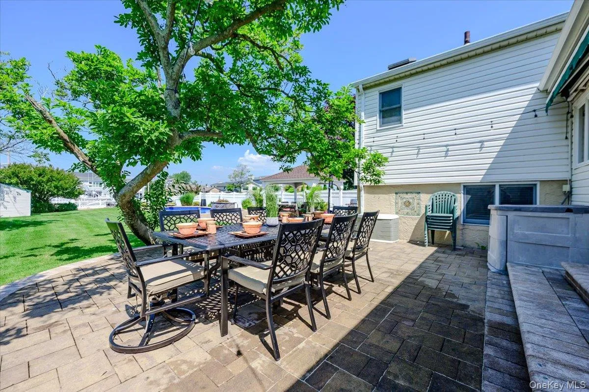 311 Blackheath Road, Hempstead, NY, 3 Bedrooms Bedrooms, 8 Rooms Rooms,2 BathroomsBathrooms,Residential,For Rent,Blackheath,0,1021595 311 Blackheath Road, Hempstead, NY, 3 Bedrooms Bedrooms, 8 Rooms Rooms,2 BathroomsBathrooms,Residential,For Rent,Blackheath,0,1021595