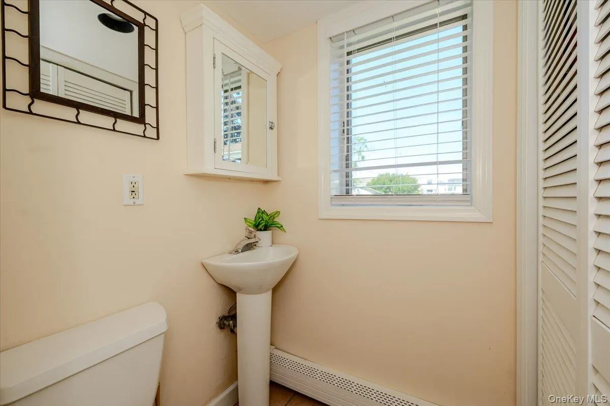 311 Blackheath Road, Hempstead, NY, 3 Bedrooms Bedrooms, 8 Rooms Rooms,2 BathroomsBathrooms,Residential,For Rent,Blackheath,0,1021595 311 Blackheath Road, Hempstead, NY, 3 Bedrooms Bedrooms, 8 Rooms Rooms,2 BathroomsBathrooms,Residential,For Rent,Blackheath,0,1021595