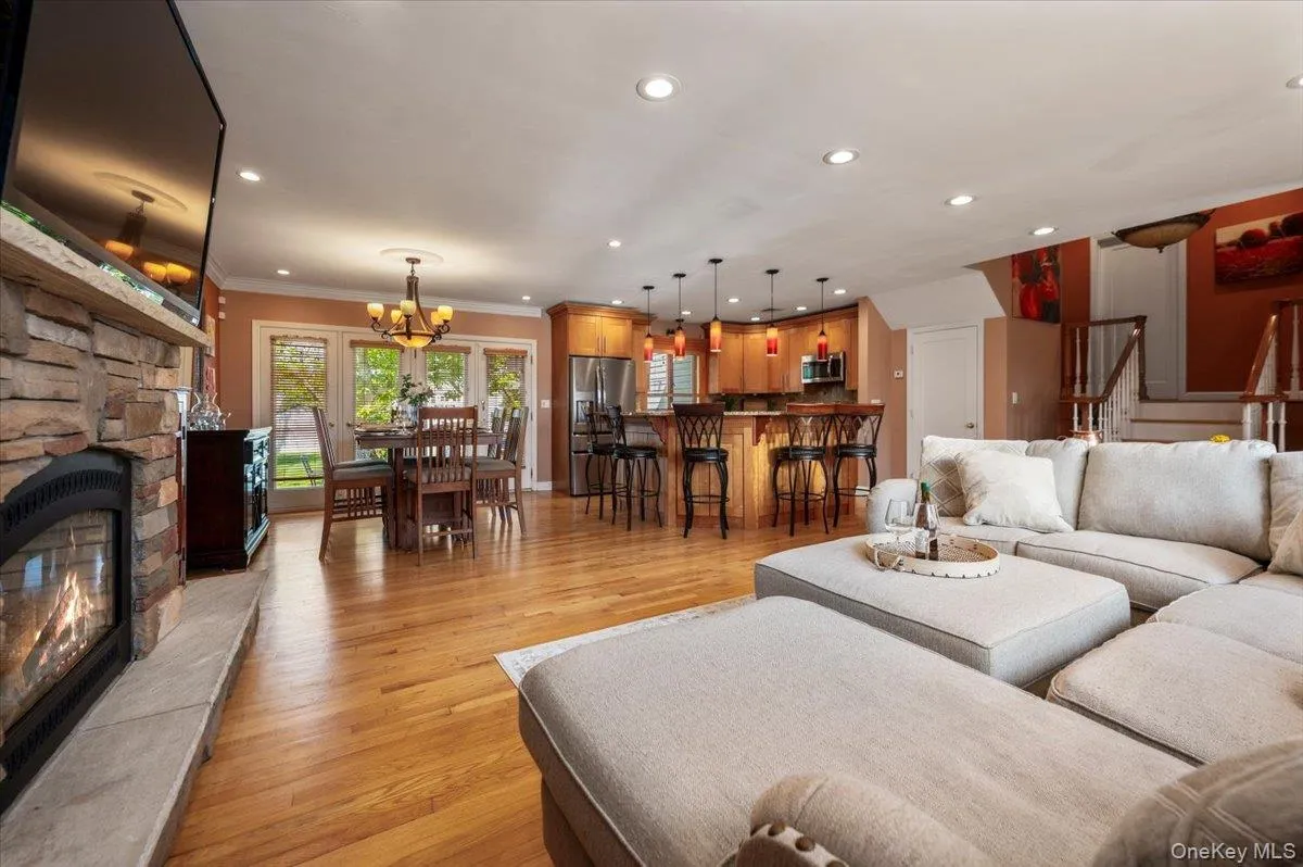 311 Blackheath Road, Hempstead, NY, 3 Bedrooms Bedrooms, 8 Rooms Rooms,2 BathroomsBathrooms,Residential,For Rent,Blackheath,0,1021595 311 Blackheath Road, Hempstead, NY, 3 Bedrooms Bedrooms, 8 Rooms Rooms,2 BathroomsBathrooms,Residential,For Rent,Blackheath,0,1021595