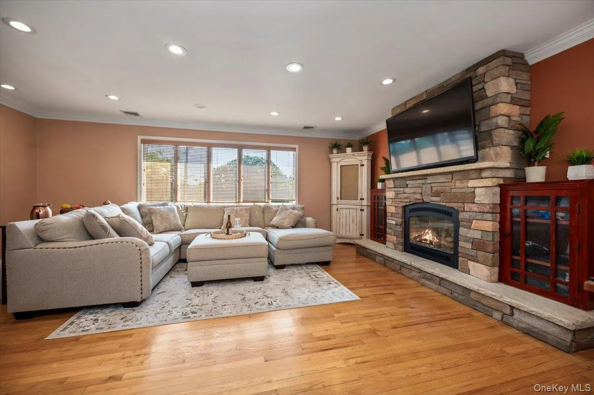 311 Blackheath Road, Hempstead, NY, 3 Bedrooms Bedrooms, 8 Rooms Rooms,2 BathroomsBathrooms,Residential,For Rent,Blackheath,0,1021595 311 Blackheath Road, Hempstead, NY, 3 Bedrooms Bedrooms, 8 Rooms Rooms,2 BathroomsBathrooms,Residential,For Rent,Blackheath,0,1021595