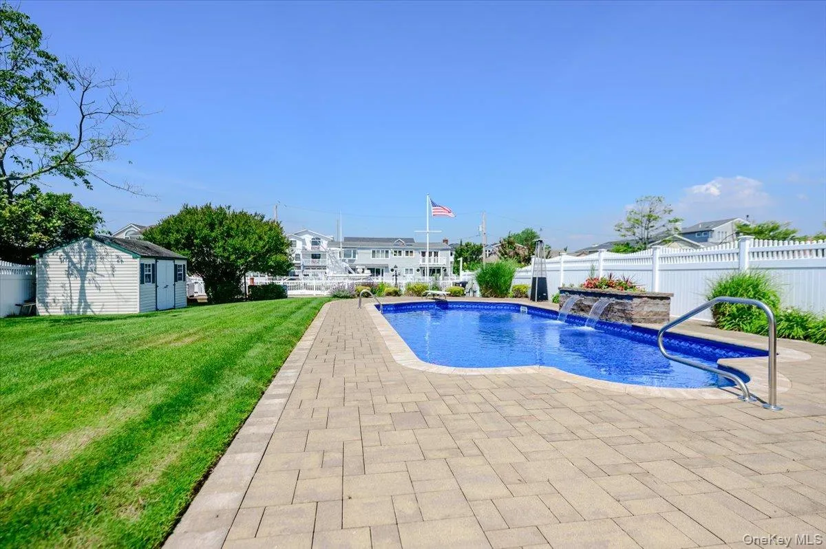 311 Blackheath Road, Hempstead, NY, 3 Bedrooms Bedrooms, 8 Rooms Rooms,2 BathroomsBathrooms,Residential,For Rent,Blackheath,0,1021595 311 Blackheath Road, Hempstead, NY, 3 Bedrooms Bedrooms, 8 Rooms Rooms,2 BathroomsBathrooms,Residential,For Rent,Blackheath,0,1021595