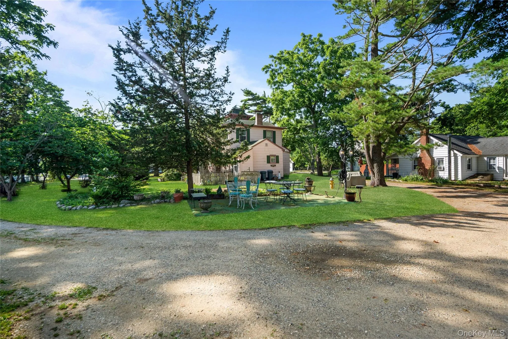 449 Montauk Highway, Brookhaven, NY, 3 Bedrooms Bedrooms, 7 Rooms Rooms,3 BathroomsBathrooms,Residential,For Rent,Montauk,0,1021601 449 Montauk Highway, Brookhaven, NY, 3 Bedrooms Bedrooms, 7 Rooms Rooms,3 BathroomsBathrooms,Residential,For Rent,Montauk,0,1021601