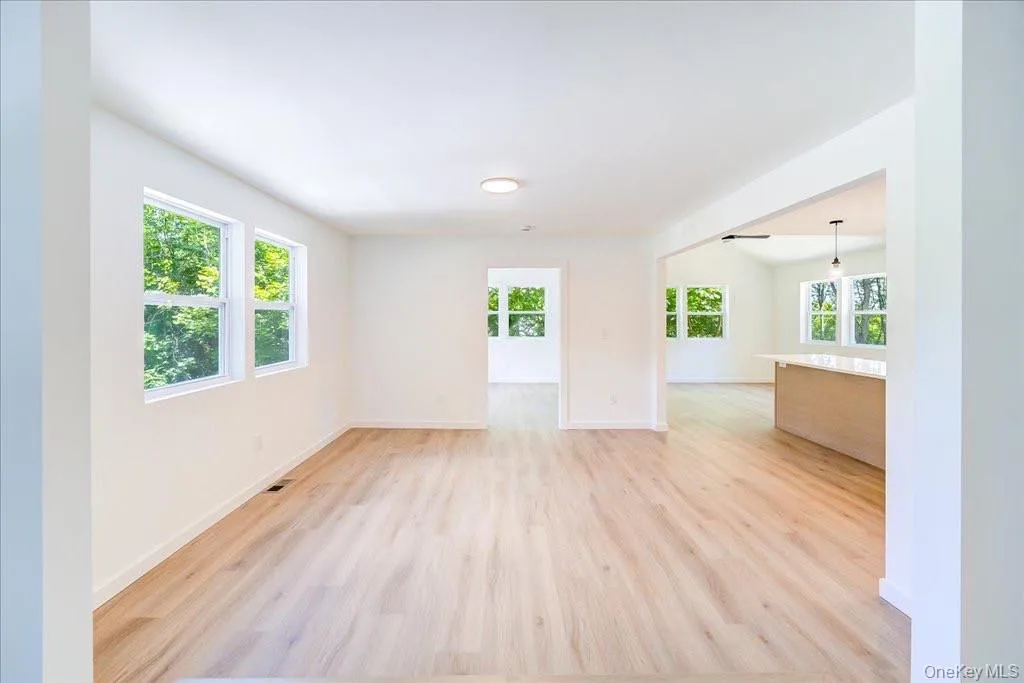 452 Vineyard Avenue, Lloyd, NY, 3 Bedrooms Bedrooms, 12 Rooms Rooms,3 BathroomsBathrooms,Residential,For Rent,Vineyard,0,1021602 452 Vineyard Avenue, Lloyd, NY, 3 Bedrooms Bedrooms, 12 Rooms Rooms,3 BathroomsBathrooms,Residential,For Rent,Vineyard,0,1021602
