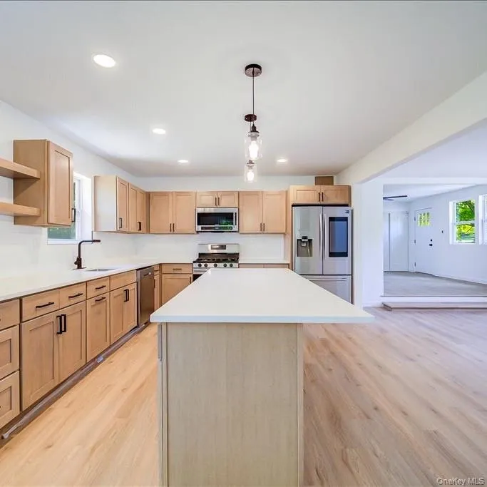 452 Vineyard Avenue, Lloyd, NY, 3 Bedrooms Bedrooms, 12 Rooms Rooms,3 BathroomsBathrooms,Residential,For Rent,Vineyard,0,1021602 452 Vineyard Avenue, Lloyd, NY, 3 Bedrooms Bedrooms, 12 Rooms Rooms,3 BathroomsBathrooms,Residential,For Rent,Vineyard,0,1021602