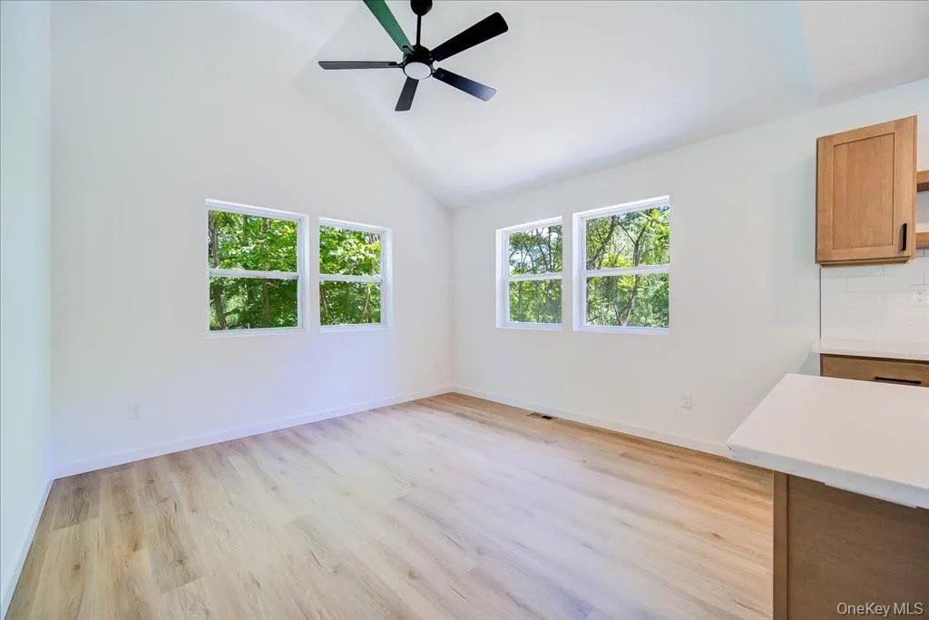 452 Vineyard Avenue, Lloyd, NY, 3 Bedrooms Bedrooms, 12 Rooms Rooms,3 BathroomsBathrooms,Residential,For Rent,Vineyard,0,1021602 452 Vineyard Avenue, Lloyd, NY, 3 Bedrooms Bedrooms, 12 Rooms Rooms,3 BathroomsBathrooms,Residential,For Rent,Vineyard,0,1021602
