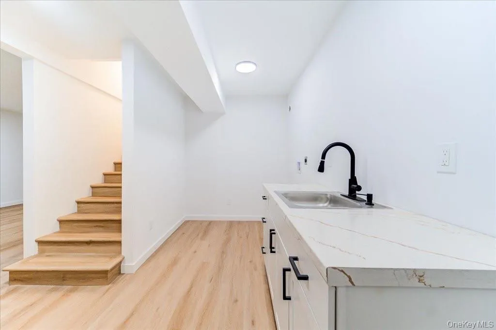452 Vineyard Avenue, Lloyd, NY, 3 Bedrooms Bedrooms, 12 Rooms Rooms,3 BathroomsBathrooms,Residential,For Rent,Vineyard,0,1021602 452 Vineyard Avenue, Lloyd, NY, 3 Bedrooms Bedrooms, 12 Rooms Rooms,3 BathroomsBathrooms,Residential,For Rent,Vineyard,0,1021602