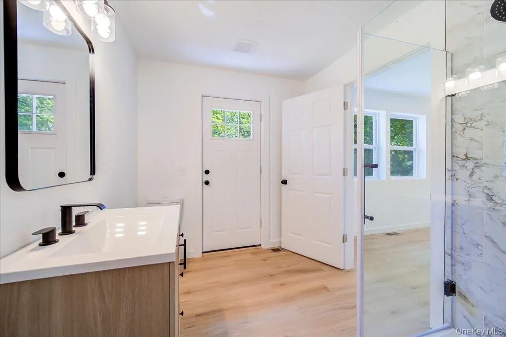 452 Vineyard Avenue, Lloyd, NY, 3 Bedrooms Bedrooms, 12 Rooms Rooms,3 BathroomsBathrooms,Residential,For Rent,Vineyard,0,1021602 452 Vineyard Avenue, Lloyd, NY, 3 Bedrooms Bedrooms, 12 Rooms Rooms,3 BathroomsBathrooms,Residential,For Rent,Vineyard,0,1021602