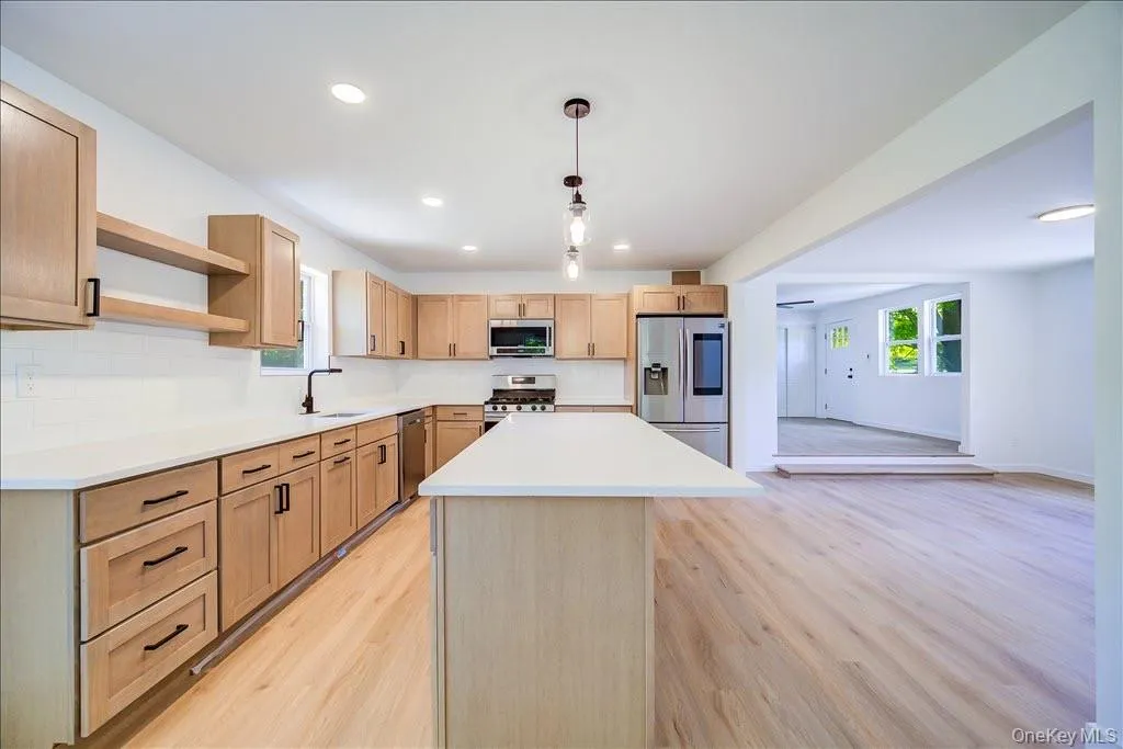452 Vineyard Avenue, Lloyd, NY, 3 Bedrooms Bedrooms, 12 Rooms Rooms,3 BathroomsBathrooms,Residential,For Rent,Vineyard,0,1021602 452 Vineyard Avenue, Lloyd, NY, 3 Bedrooms Bedrooms, 12 Rooms Rooms,3 BathroomsBathrooms,Residential,For Rent,Vineyard,0,1021602