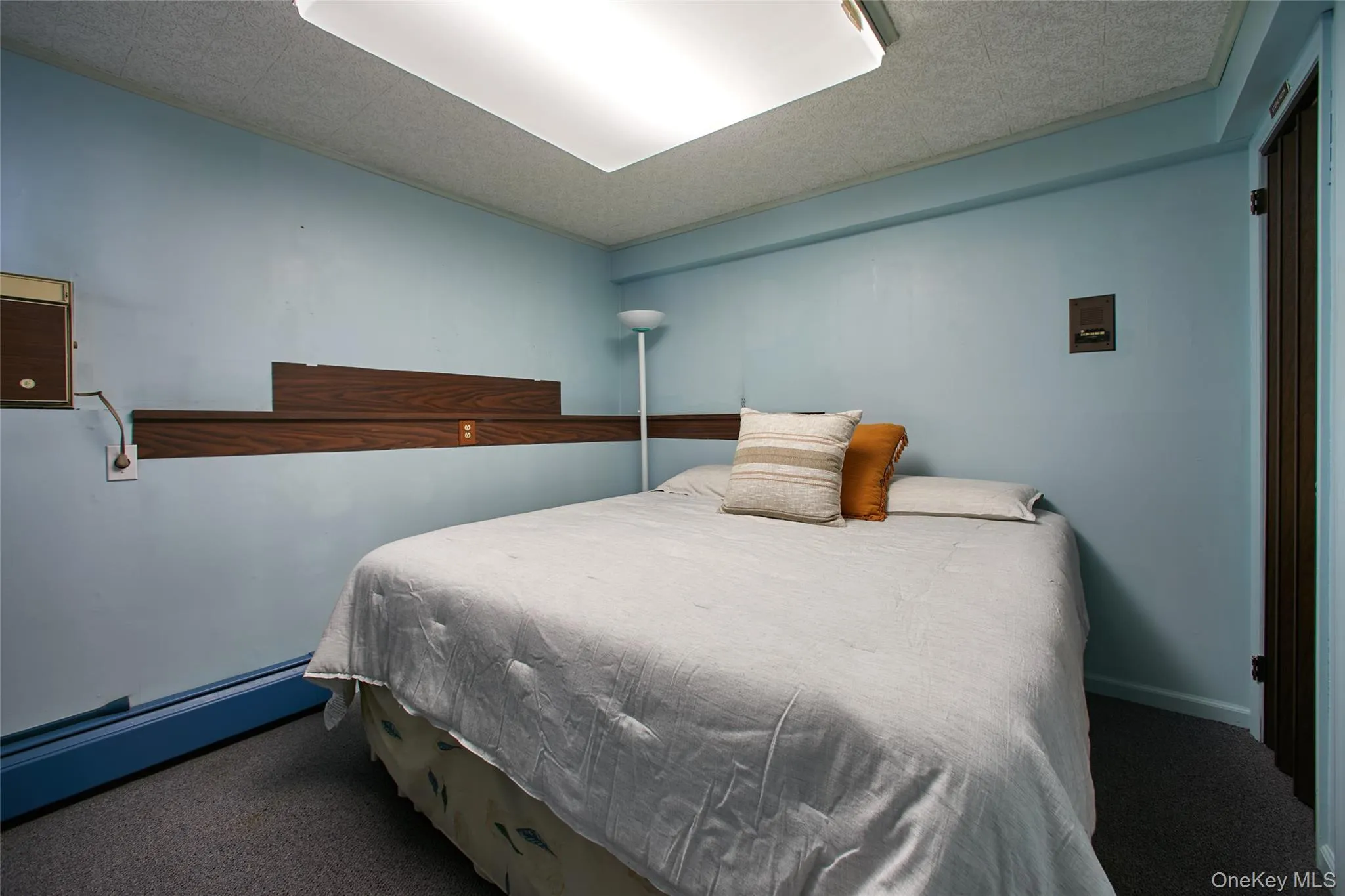 Bedroom(additional office space). Bedroom(additional office space).