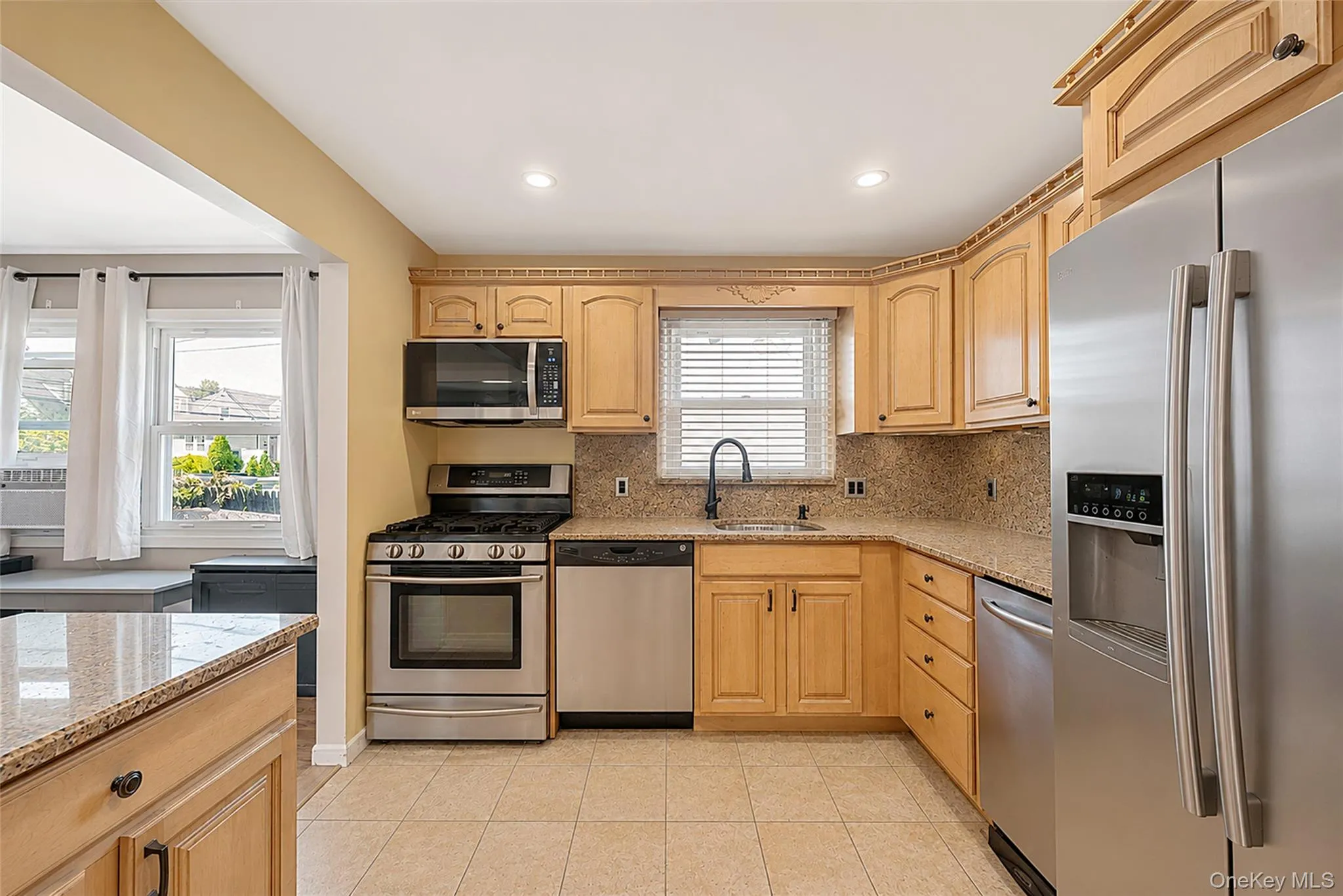 106 Casino Street, Hempstead, NY, 3 Bedrooms Bedrooms, 7 Rooms Rooms,1 BathroomBathrooms,Residential,For Rent,Casino,0,1021626 106 Casino Street, Hempstead, NY, 3 Bedrooms Bedrooms, 7 Rooms Rooms,1 BathroomBathrooms,Residential,For Rent,Casino,0,1021626