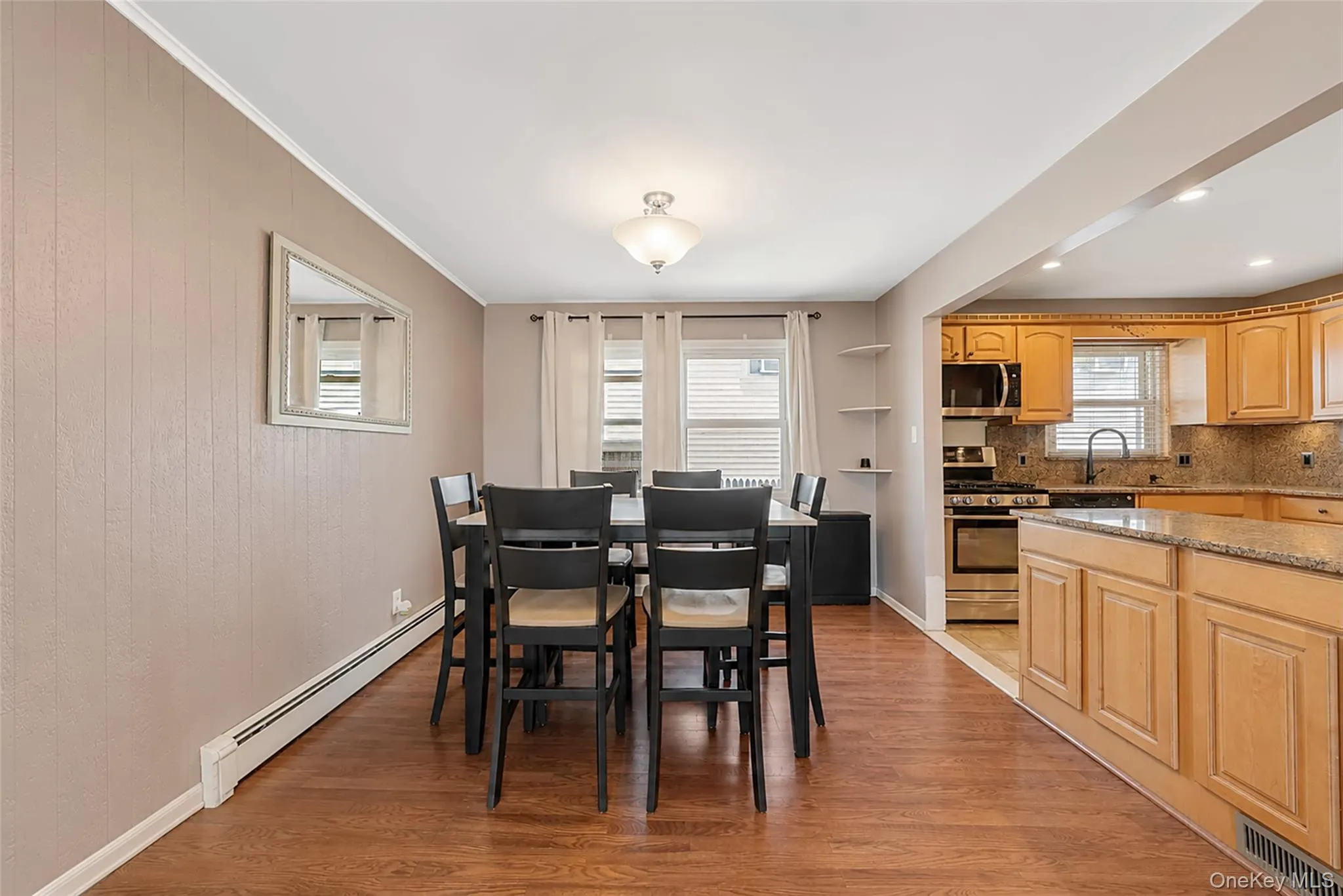 106 Casino Street, Hempstead, NY, 3 Bedrooms Bedrooms, 7 Rooms Rooms,1 BathroomBathrooms,Residential,For Rent,Casino,0,1021626 106 Casino Street, Hempstead, NY, 3 Bedrooms Bedrooms, 7 Rooms Rooms,1 BathroomBathrooms,Residential,For Rent,Casino,0,1021626