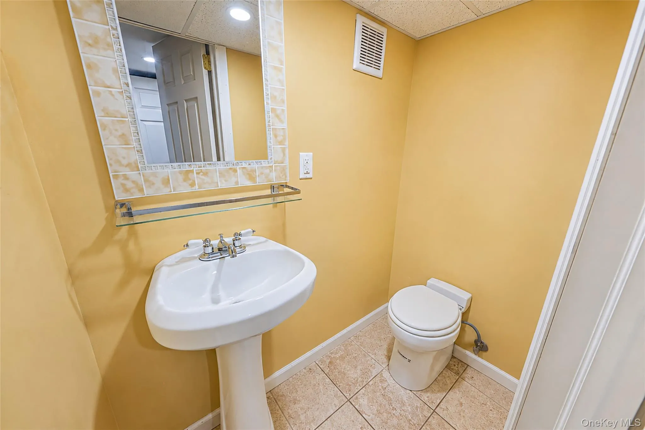 106 Casino Street, Hempstead, NY, 3 Bedrooms Bedrooms, 7 Rooms Rooms,1 BathroomBathrooms,Residential,For Rent,Casino,0,1021626 106 Casino Street, Hempstead, NY, 3 Bedrooms Bedrooms, 7 Rooms Rooms,1 BathroomBathrooms,Residential,For Rent,Casino,0,1021626