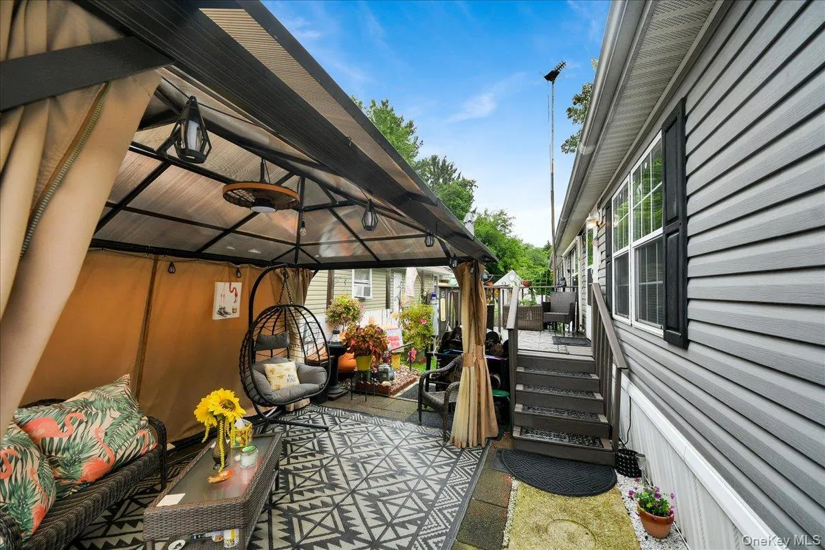 6 Hopf, Clarkstown, NY, 4 Bedrooms Bedrooms, 7 Rooms Rooms,2 BathroomsBathrooms,Residential,For Rent,Hopf,0,1021628 6 Hopf, Clarkstown, NY, 4 Bedrooms Bedrooms, 7 Rooms Rooms,2 BathroomsBathrooms,Residential,For Rent,Hopf,0,1021628