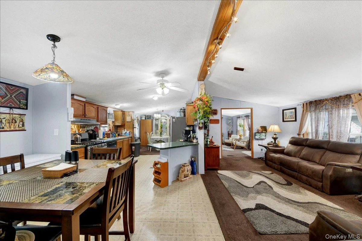 6 Hopf, Clarkstown, NY, 4 Bedrooms Bedrooms, 7 Rooms Rooms,2 BathroomsBathrooms,Residential,For Rent,Hopf,0,1021628 6 Hopf, Clarkstown, NY, 4 Bedrooms Bedrooms, 7 Rooms Rooms,2 BathroomsBathrooms,Residential,For Rent,Hopf,0,1021628