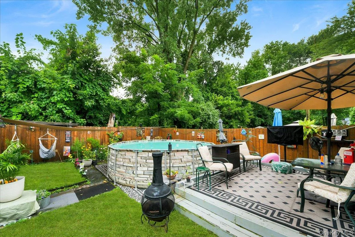 6 Hopf, Clarkstown, NY, 4 Bedrooms Bedrooms, 7 Rooms Rooms,2 BathroomsBathrooms,Residential,For Rent,Hopf,0,1021628 6 Hopf, Clarkstown, NY, 4 Bedrooms Bedrooms, 7 Rooms Rooms,2 BathroomsBathrooms,Residential,For Rent,Hopf,0,1021628
