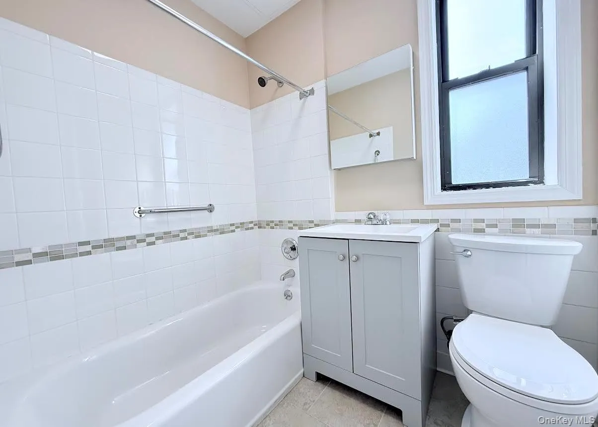 12 Chatsworth Avenue, Mamaroneck, NY, 1 Bedroom Bedrooms, 3 Rooms Rooms,1 BathroomBathrooms,Residential Lease,For Rent,Chatsworth,0,1021630 12 Chatsworth Avenue, Mamaroneck, NY, 1 Bedroom Bedrooms, 3 Rooms Rooms,1 BathroomBathrooms,Residential Lease,For Rent,Chatsworth,0,1021630