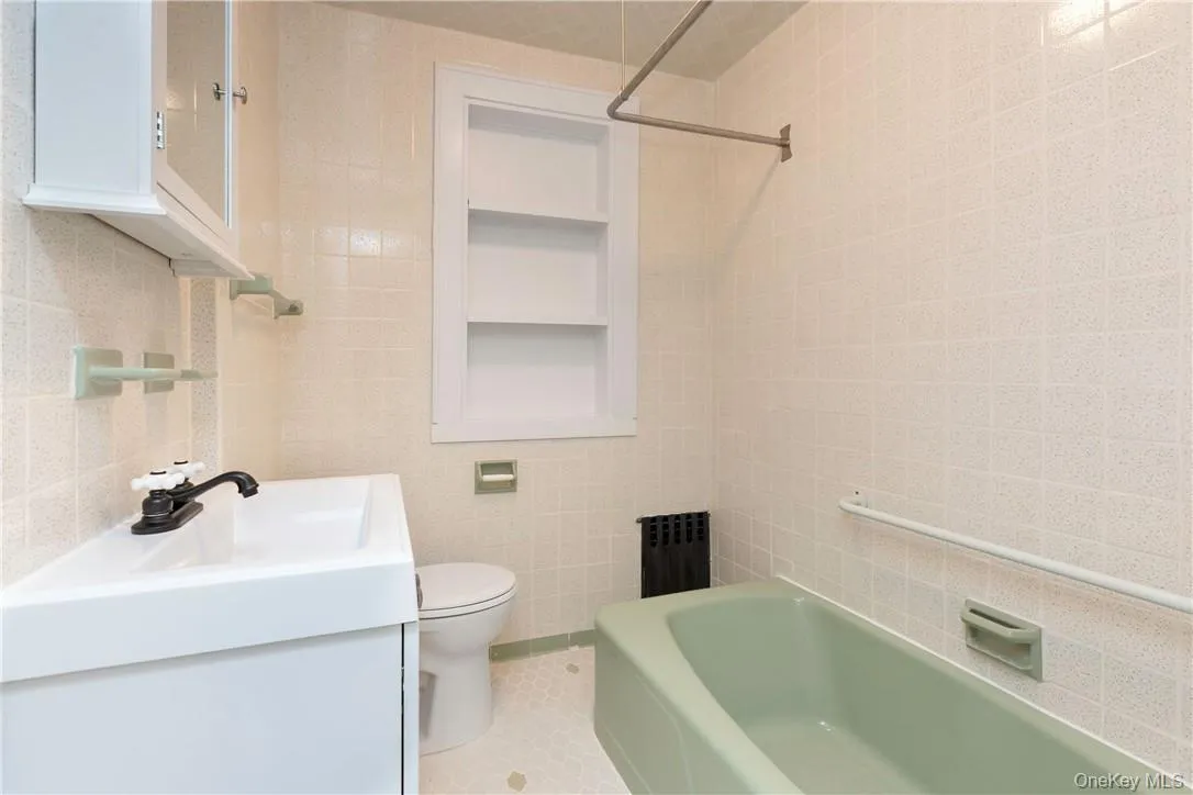 Hall Full Bath Hall Full Bath