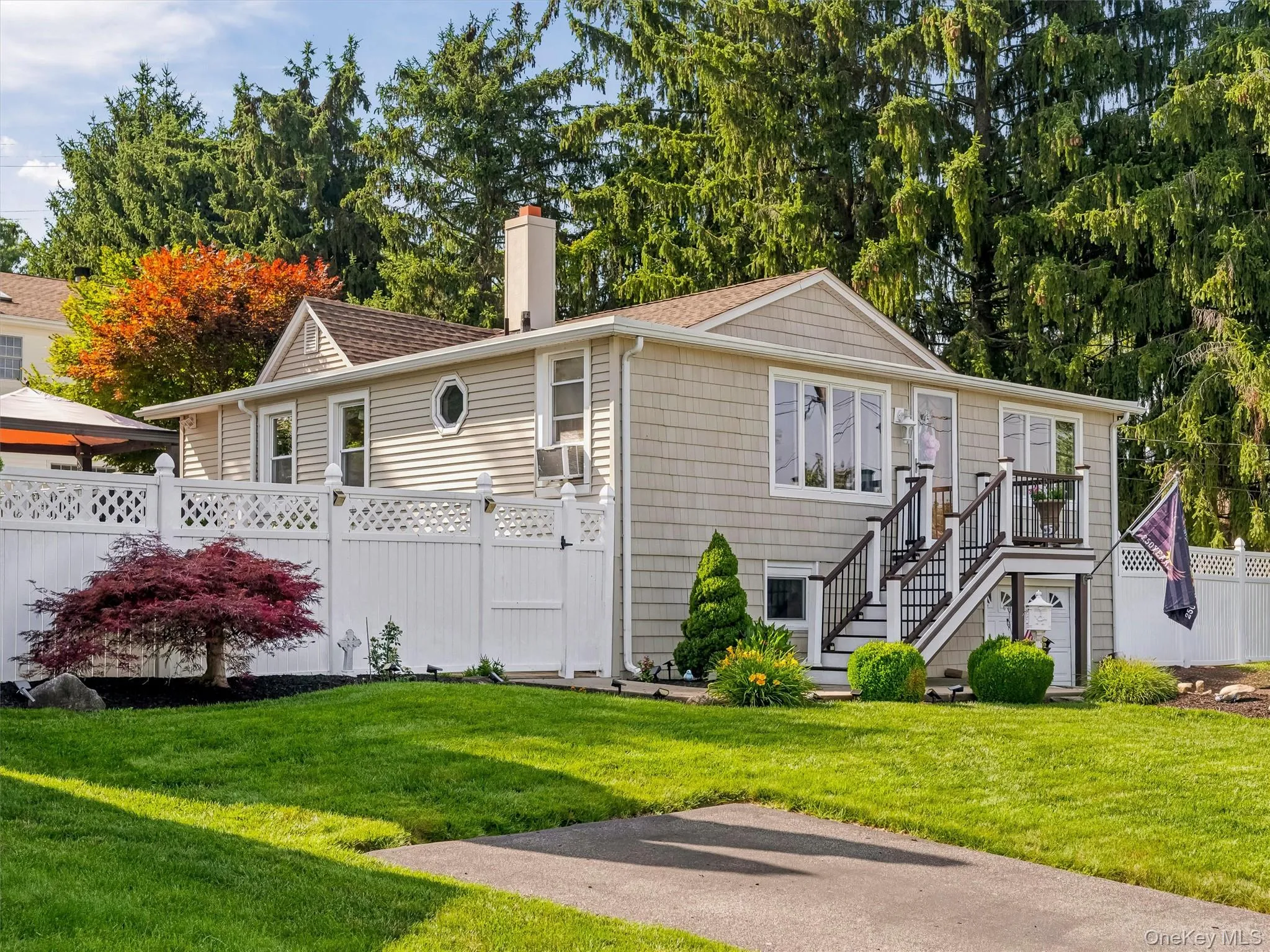 126 Harrison Avenue, Clarkstown, NY, 3 Bedrooms Bedrooms, 7 Rooms Rooms,1 BathroomBathrooms,Residential,For Rent,Harrison,0,1021636 126 Harrison Avenue, Clarkstown, NY, 3 Bedrooms Bedrooms, 7 Rooms Rooms,1 BathroomBathrooms,Residential,For Rent,Harrison,0,1021636