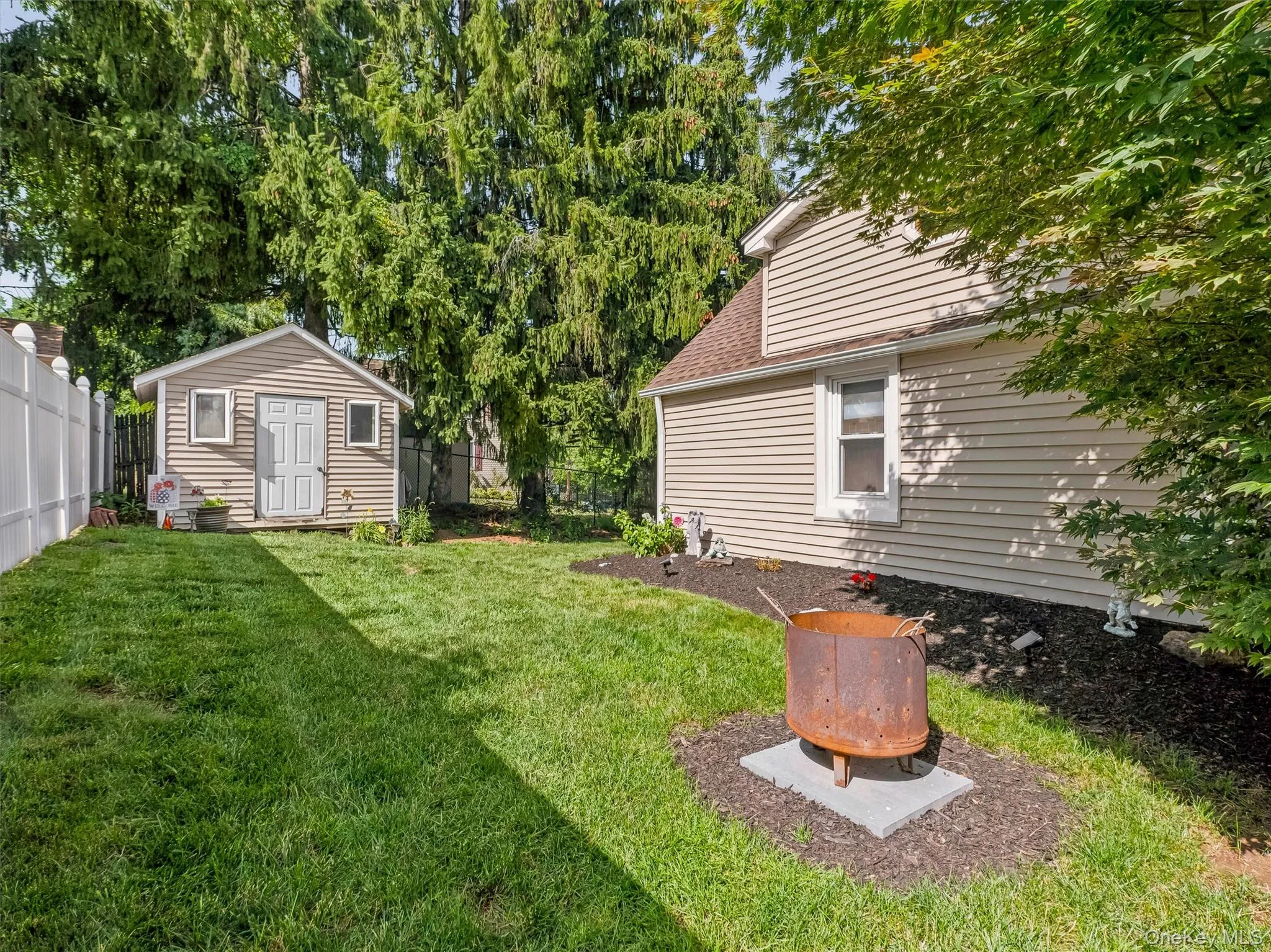 126 Harrison Avenue, Clarkstown, NY, 3 Bedrooms Bedrooms, 7 Rooms Rooms,1 BathroomBathrooms,Residential,For Rent,Harrison,0,1021636 126 Harrison Avenue, Clarkstown, NY, 3 Bedrooms Bedrooms, 7 Rooms Rooms,1 BathroomBathrooms,Residential,For Rent,Harrison,0,1021636