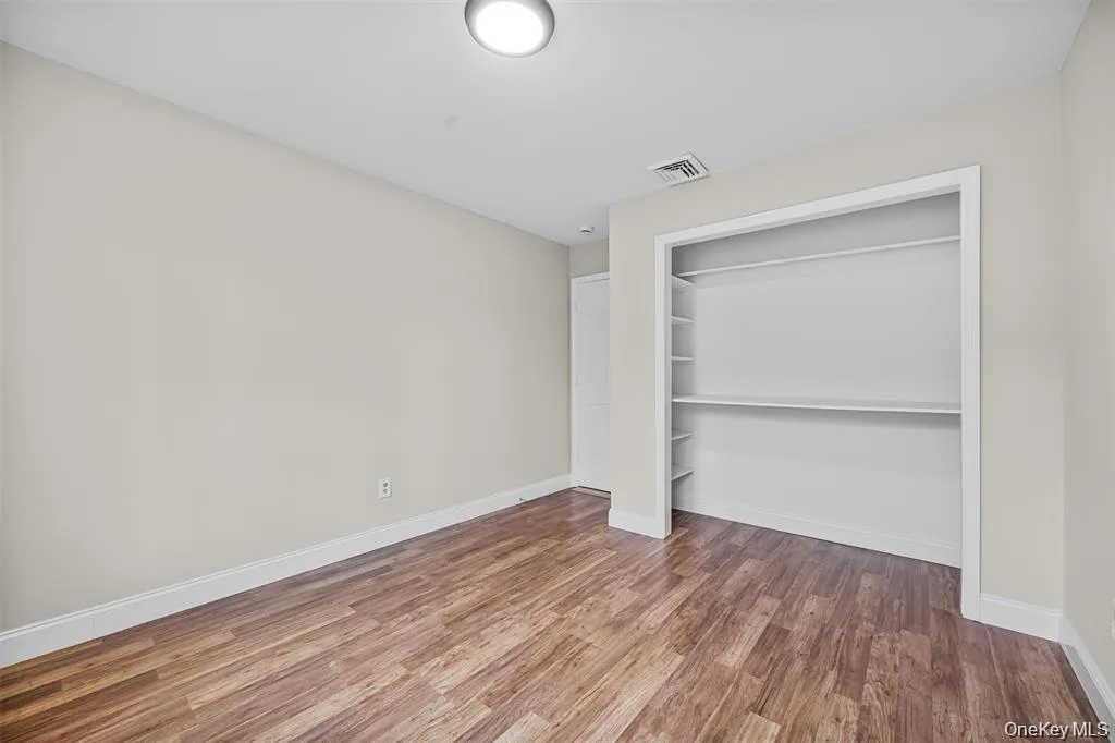 10 Leone Court, Woodbury, NY, 5 Bedrooms Bedrooms, 14 Rooms Rooms,3 BathroomsBathrooms,Residential Lease,For Rent,Leone,0,1021637 10 Leone Court, Woodbury, NY, 5 Bedrooms Bedrooms, 14 Rooms Rooms,3 BathroomsBathrooms,Residential Lease,For Rent,Leone,0,1021637