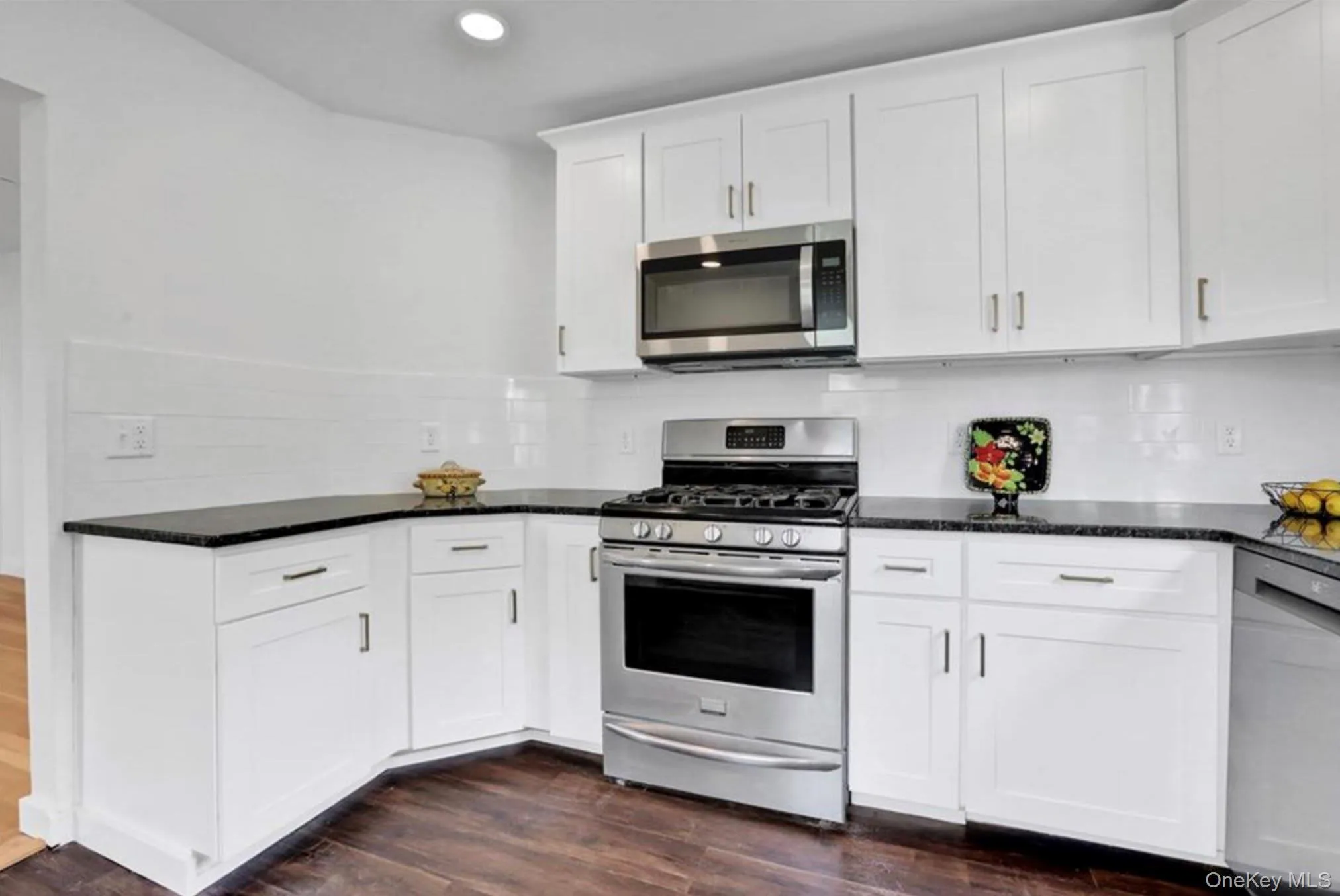 27 Tioronda Avenue, Beacon, NY, 2 Bedrooms Bedrooms, 4 Rooms Rooms,1 BathroomBathrooms,Residential Lease,For Rent,Tioronda,0,1021641 27 Tioronda Avenue, Beacon, NY, 2 Bedrooms Bedrooms, 4 Rooms Rooms,1 BathroomBathrooms,Residential Lease,For Rent,Tioronda,0,1021641