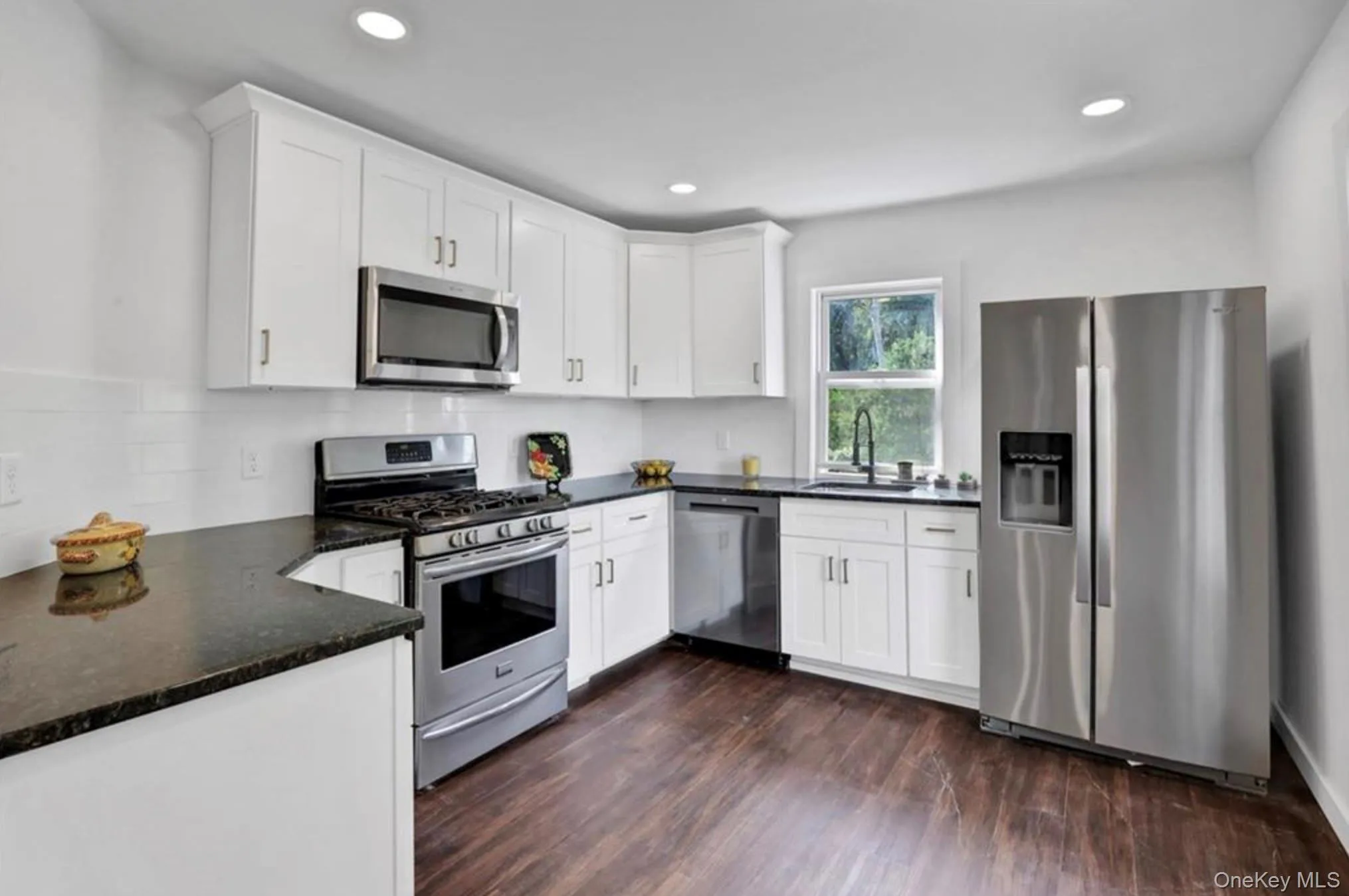 27 Tioronda Avenue, Beacon, NY, 2 Bedrooms Bedrooms, 4 Rooms Rooms,1 BathroomBathrooms,Residential Lease,For Rent,Tioronda,0,1021641 27 Tioronda Avenue, Beacon, NY, 2 Bedrooms Bedrooms, 4 Rooms Rooms,1 BathroomBathrooms,Residential Lease,For Rent,Tioronda,0,1021641