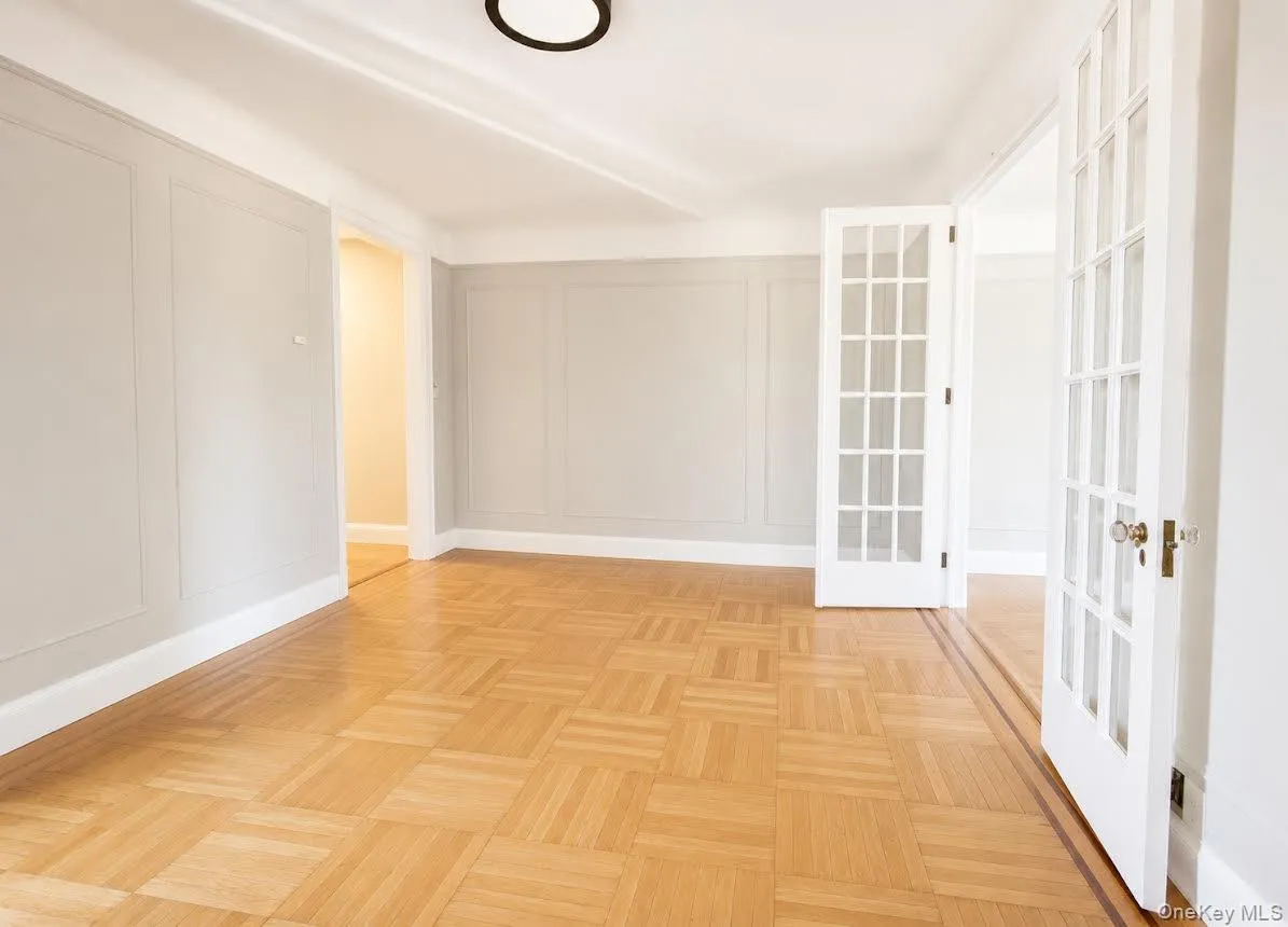 12 Chatsworth Avenue, Mamaroneck, NY, 2 Bedrooms Bedrooms, 4 Rooms Rooms,1 BathroomBathrooms,Residential Lease,For Rent,Chatsworth,0,1021642 12 Chatsworth Avenue, Mamaroneck, NY, 2 Bedrooms Bedrooms, 4 Rooms Rooms,1 BathroomBathrooms,Residential Lease,For Rent,Chatsworth,0,1021642