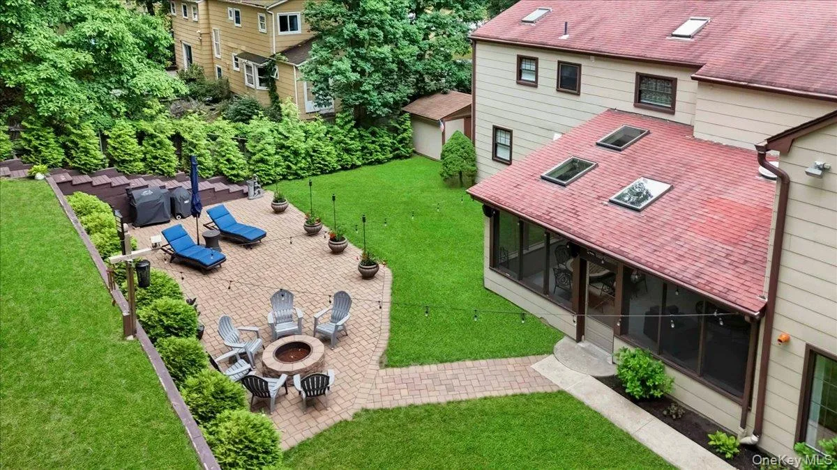 10 Burham Drive, Smithtown, NY, 6 Bedrooms Bedrooms, 14 Rooms Rooms,3 BathroomsBathrooms,Residential,For Rent,Burham,0,1021652 10 Burham Drive, Smithtown, NY, 6 Bedrooms Bedrooms, 14 Rooms Rooms,3 BathroomsBathrooms,Residential,For Rent,Burham,0,1021652